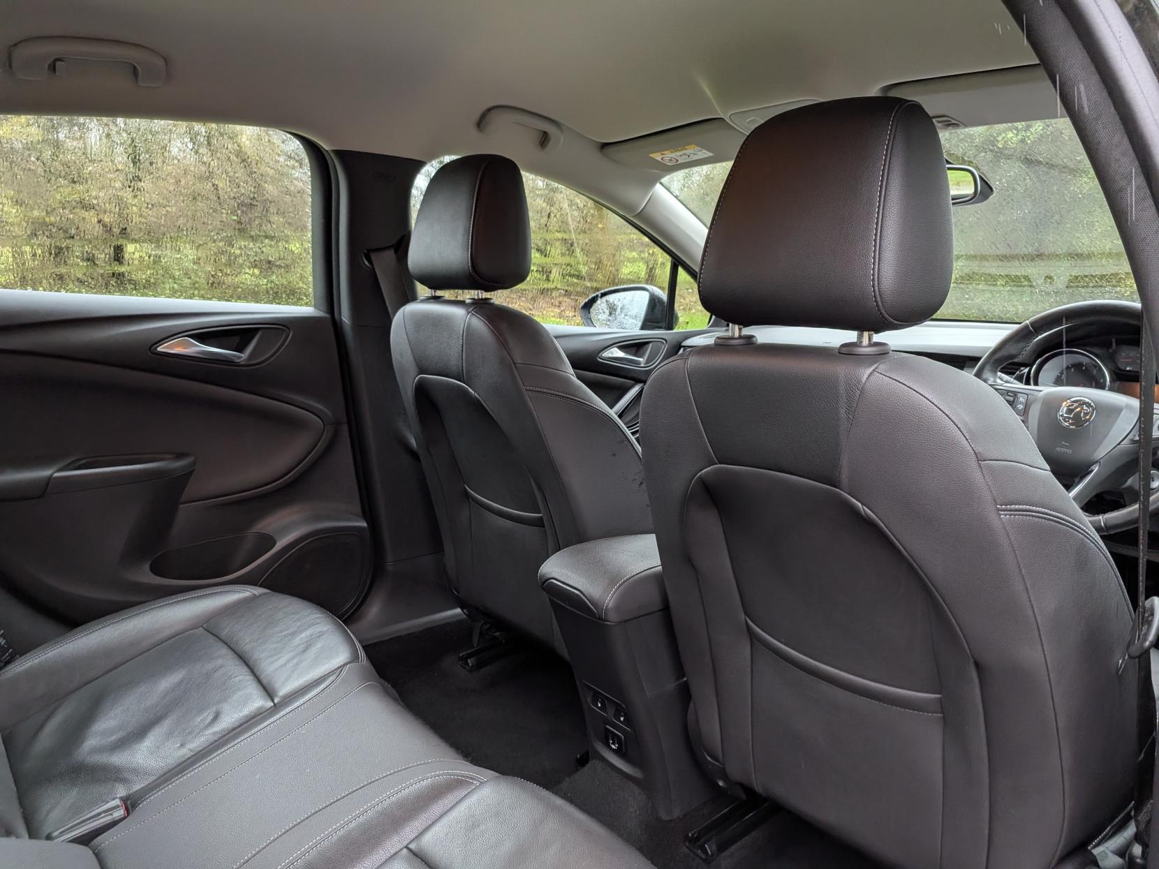 Vauxhall Astra 1.4i Turbo Elite Hatchback 5dr Petrol Manual Euro 6 (150 ps)