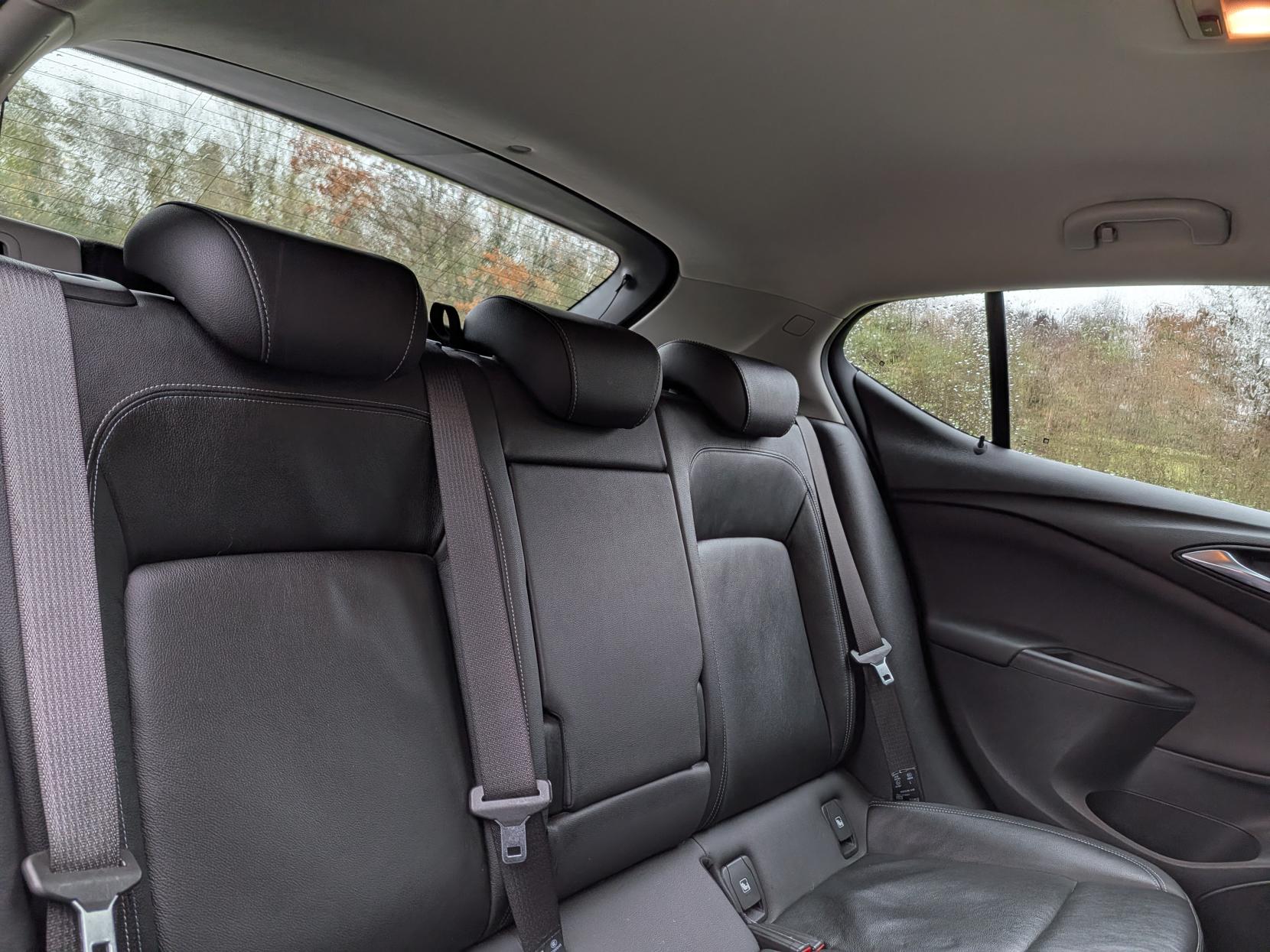 Vauxhall Astra 1.4i Turbo Elite Hatchback 5dr Petrol Manual Euro 6 (150 ps)