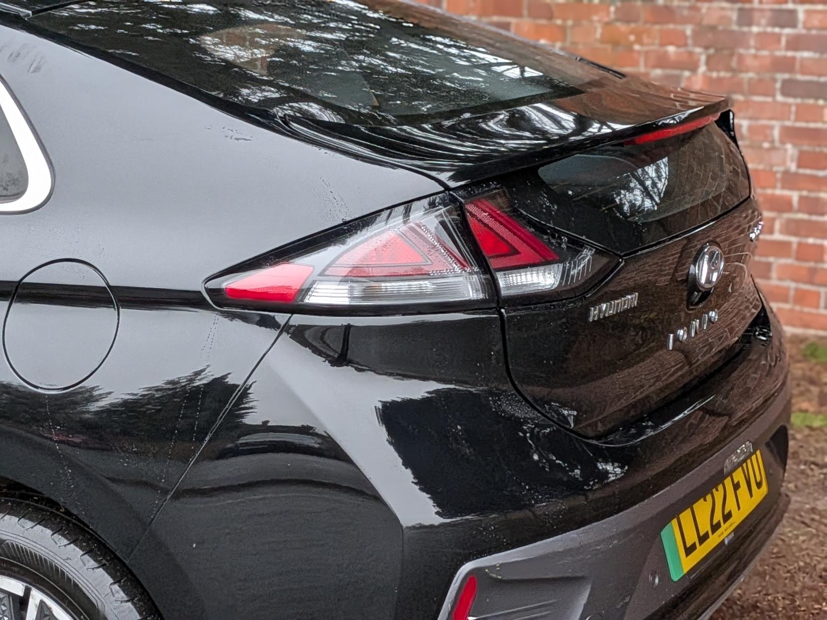 Hyundai IONIQ 38.3kWh Premium Hatchback 5dr Electric Auto (136 ps)