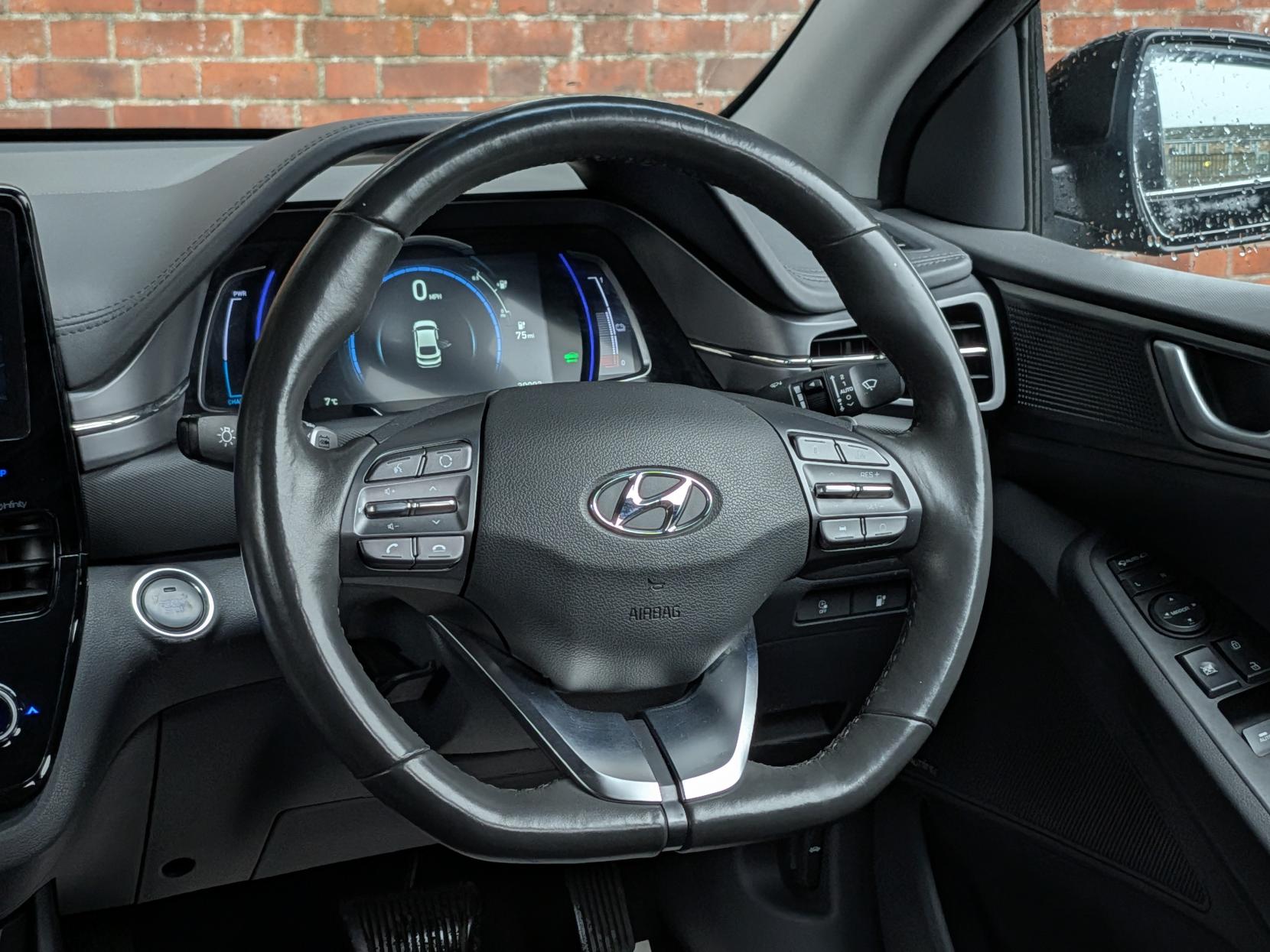 Hyundai IONIQ 38.3kWh Premium Hatchback 5dr Electric Auto (136 ps)