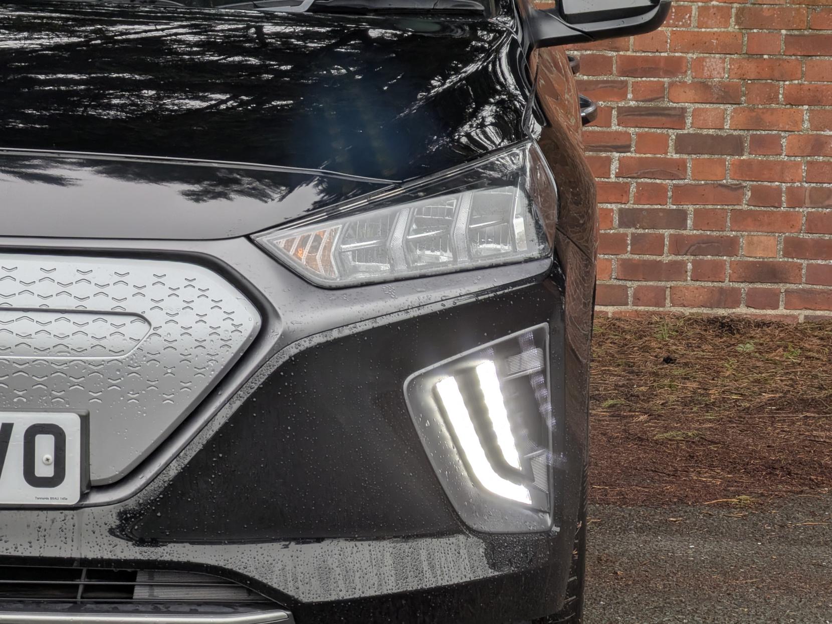 Hyundai IONIQ 38.3kWh Premium Hatchback 5dr Electric Auto (136 ps)