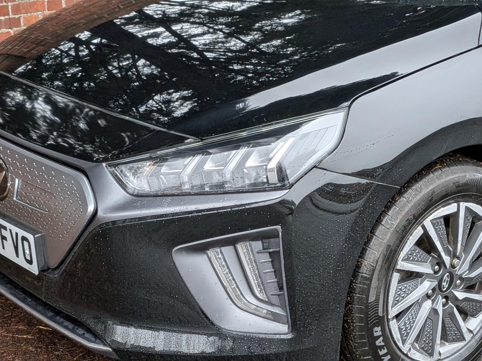 Hyundai IONIQ 38.3kWh Premium Hatchback 5dr Electric Auto (136 ps)