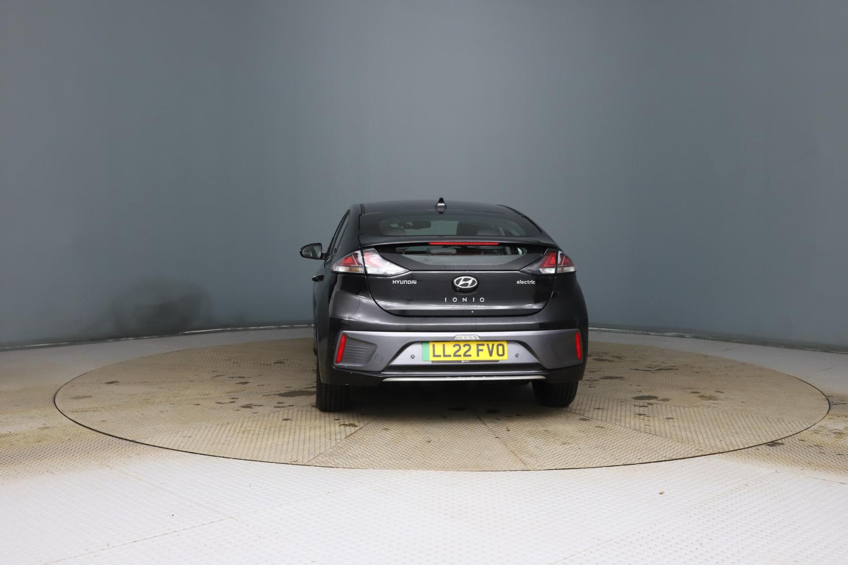 Hyundai IONIQ 38.3kWh Premium Hatchback 5dr Electric Auto (136 ps)