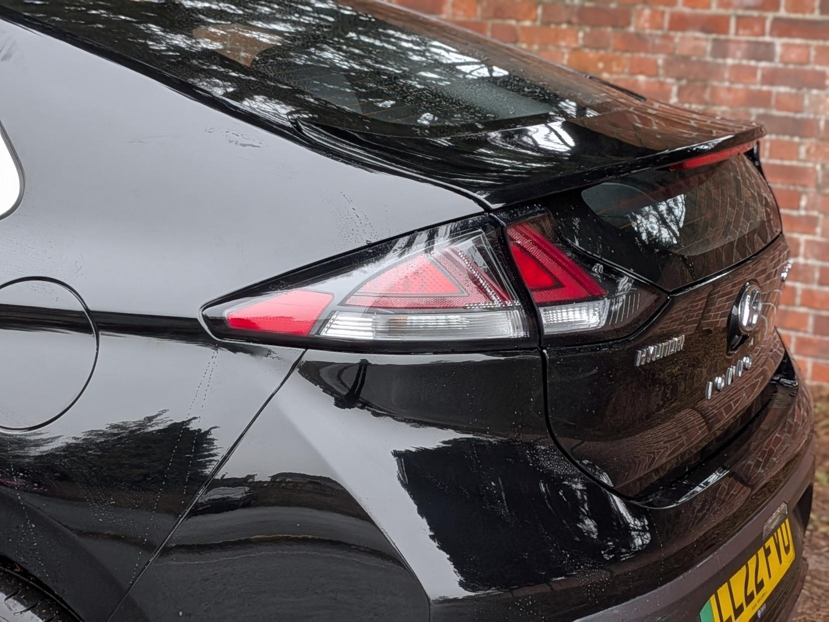 Hyundai IONIQ 38.3kWh Premium Hatchback 5dr Electric Auto (136 ps)