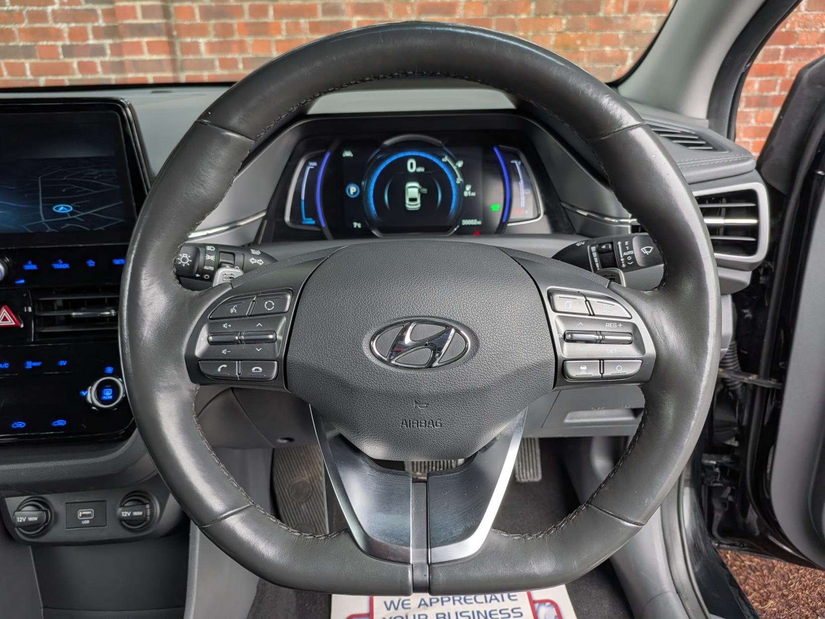 Hyundai IONIQ 38.3kWh Premium Hatchback 5dr Electric Auto (136 ps)