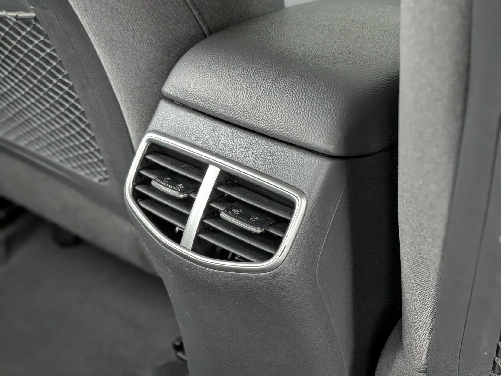 Hyundai IONIQ 38.3kWh Premium Hatchback 5dr Electric Auto (136 ps)