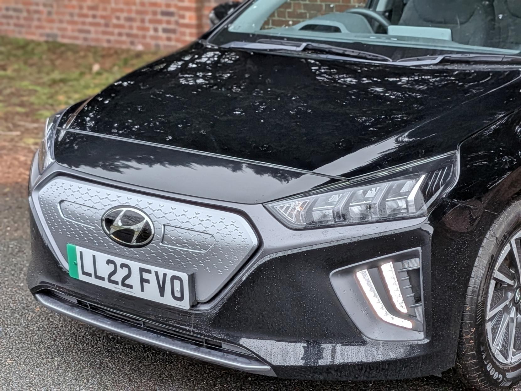 Hyundai IONIQ 38.3kWh Premium Hatchback 5dr Electric Auto (136 ps)