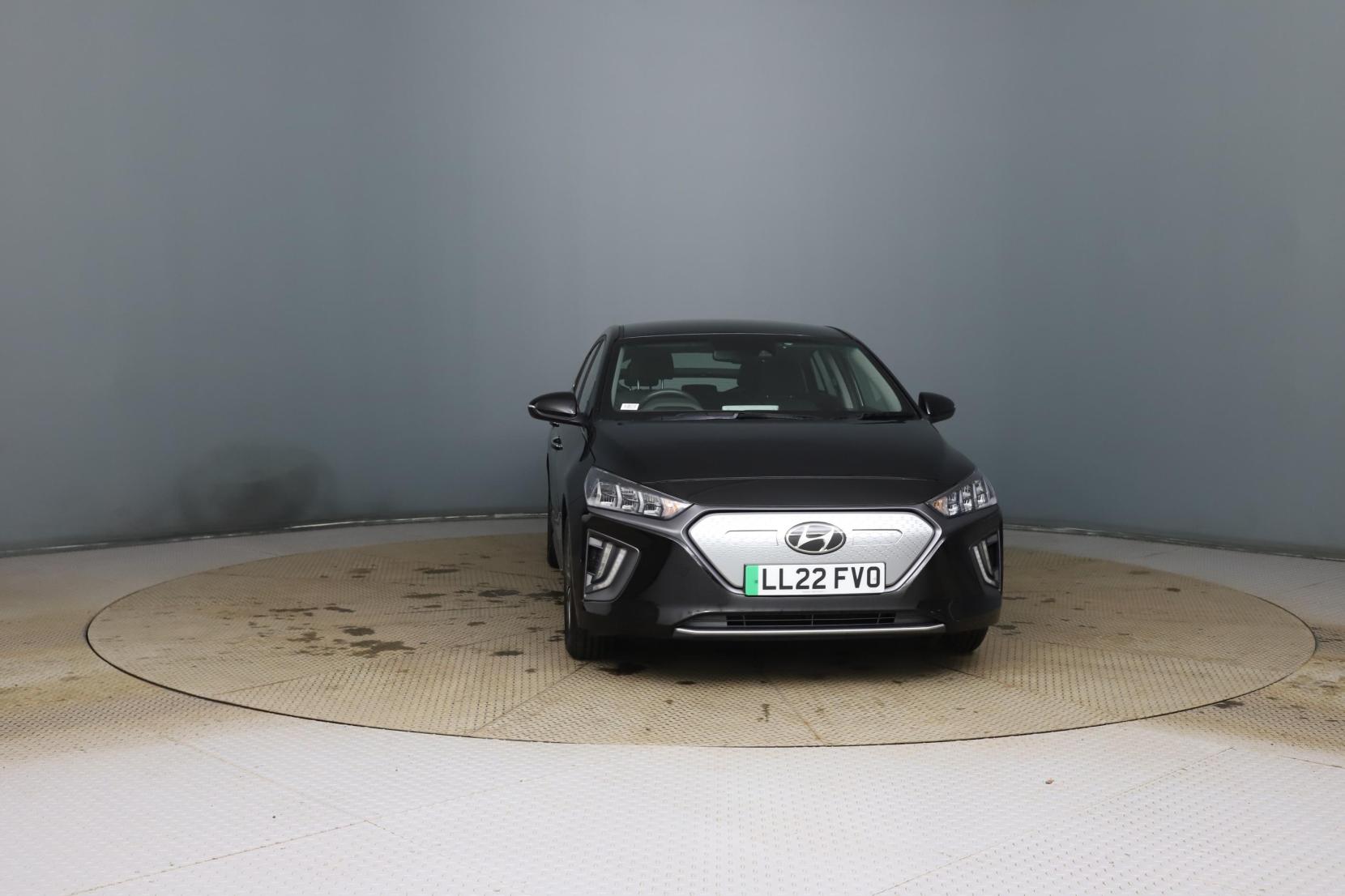 Hyundai IONIQ 38.3kWh Premium Hatchback 5dr Electric Auto (136 ps)