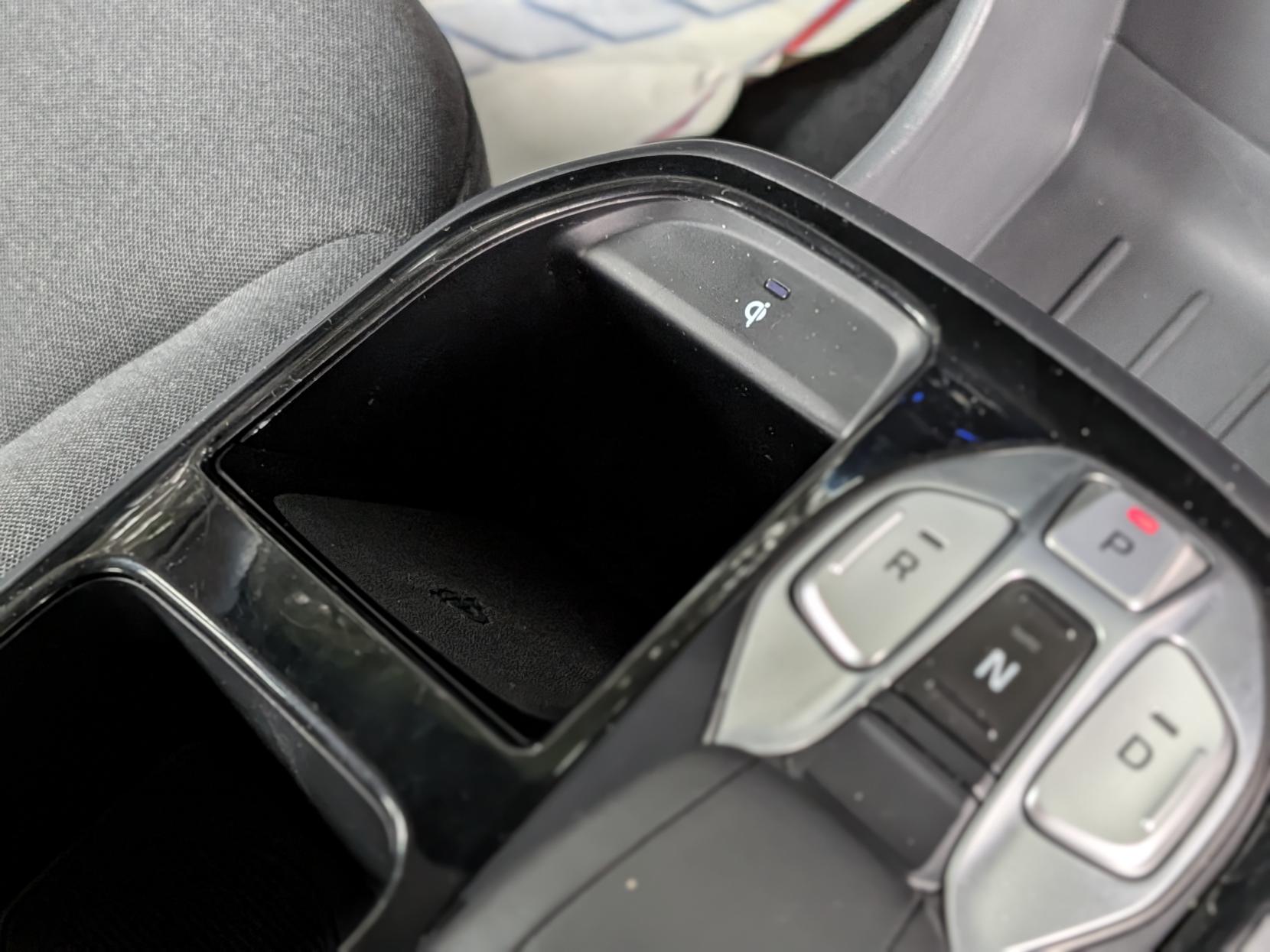 Hyundai IONIQ 38.3kWh Premium Hatchback 5dr Electric Auto (136 ps)