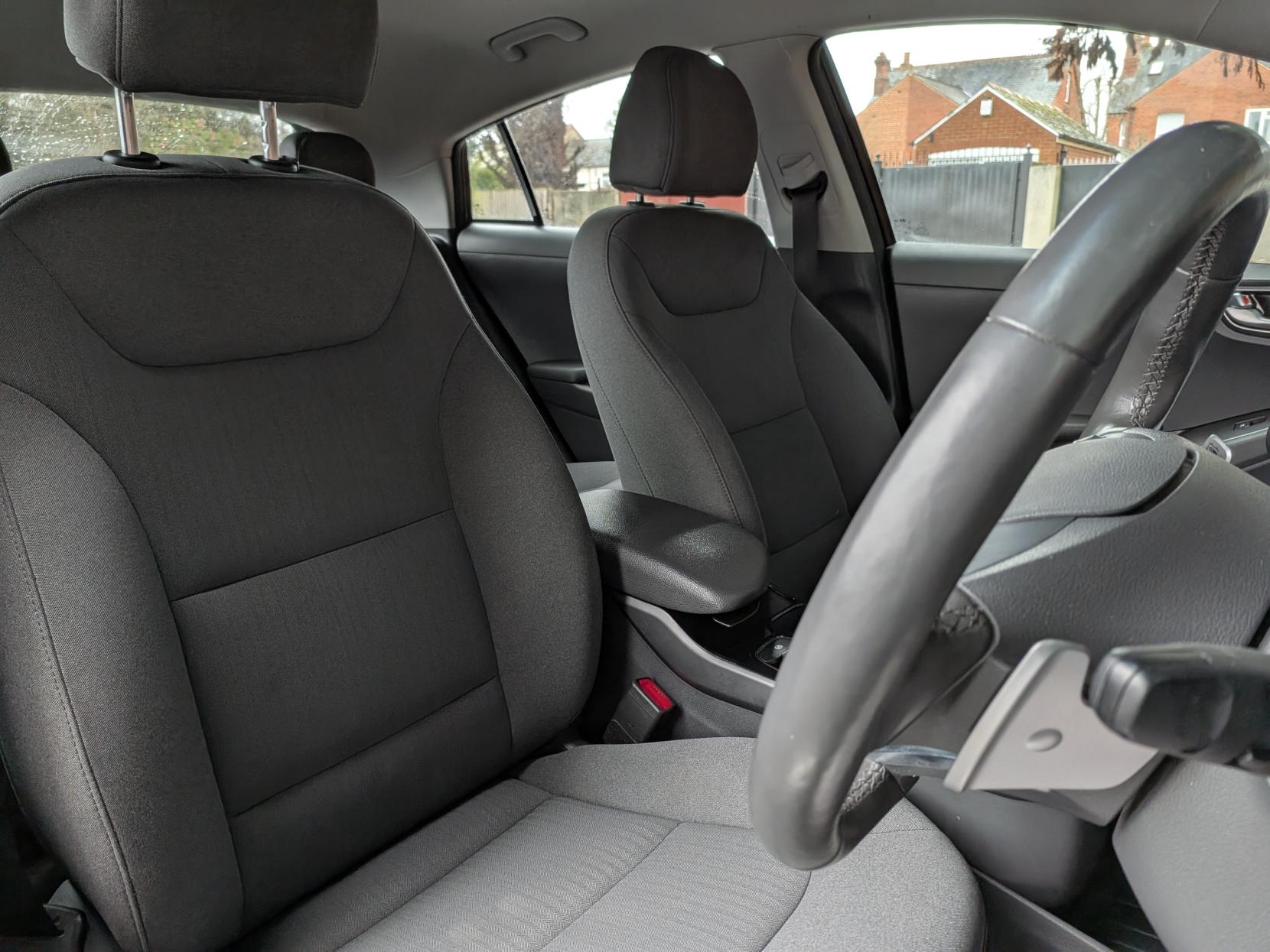 Hyundai IONIQ 38.3kWh Premium Hatchback 5dr Electric Auto (136 ps)