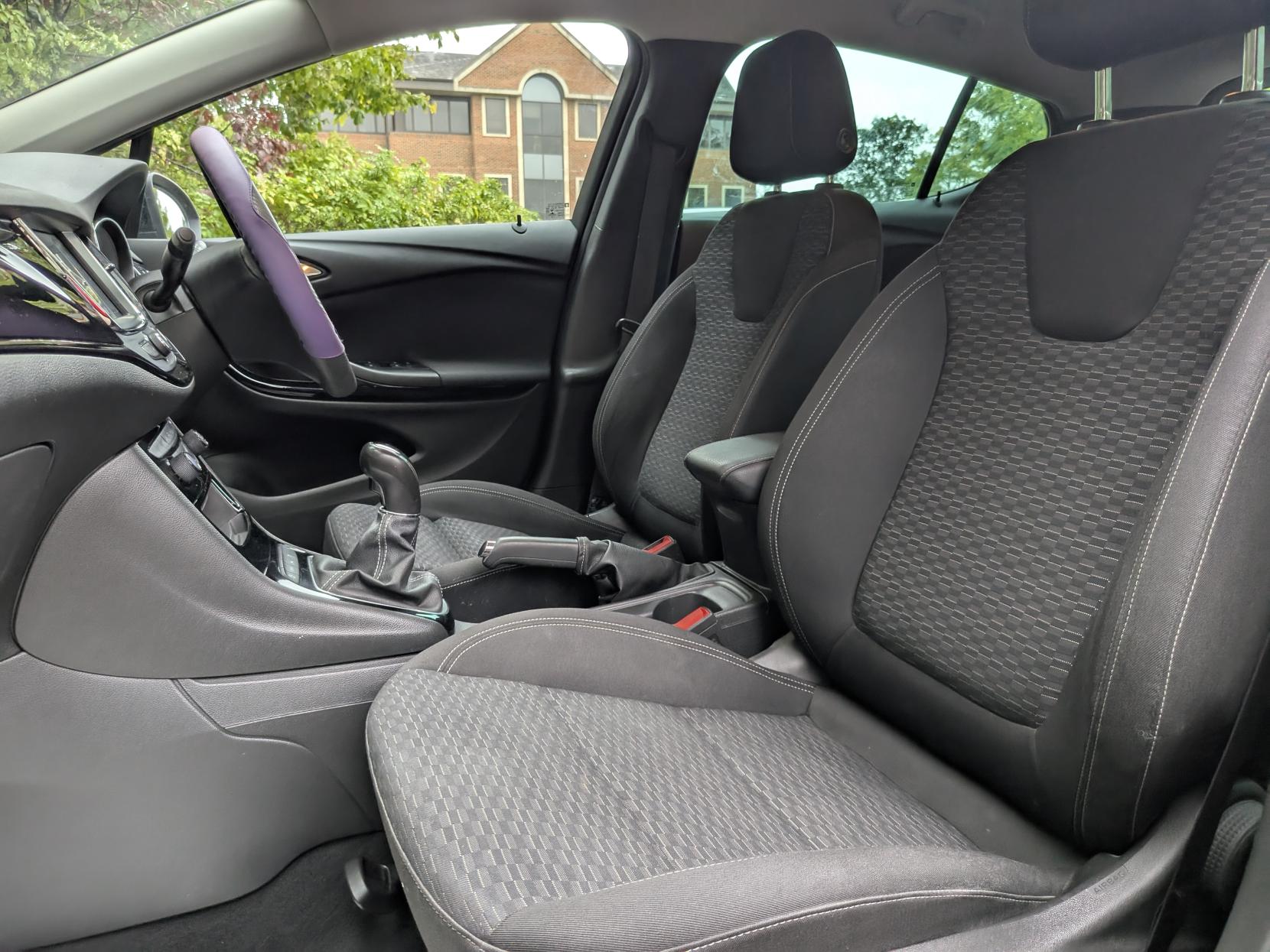 Vauxhall Astra 1.4i Turbo SRi Nav Hatchback 5dr Petrol Manual Euro 6 (s/s) (150 ps)