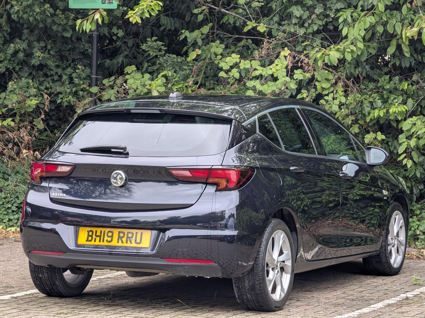 Vauxhall Astra 1.4i Turbo SRi Nav Hatchback 5dr Petrol Manual Euro 6 (s/s) (150 ps)