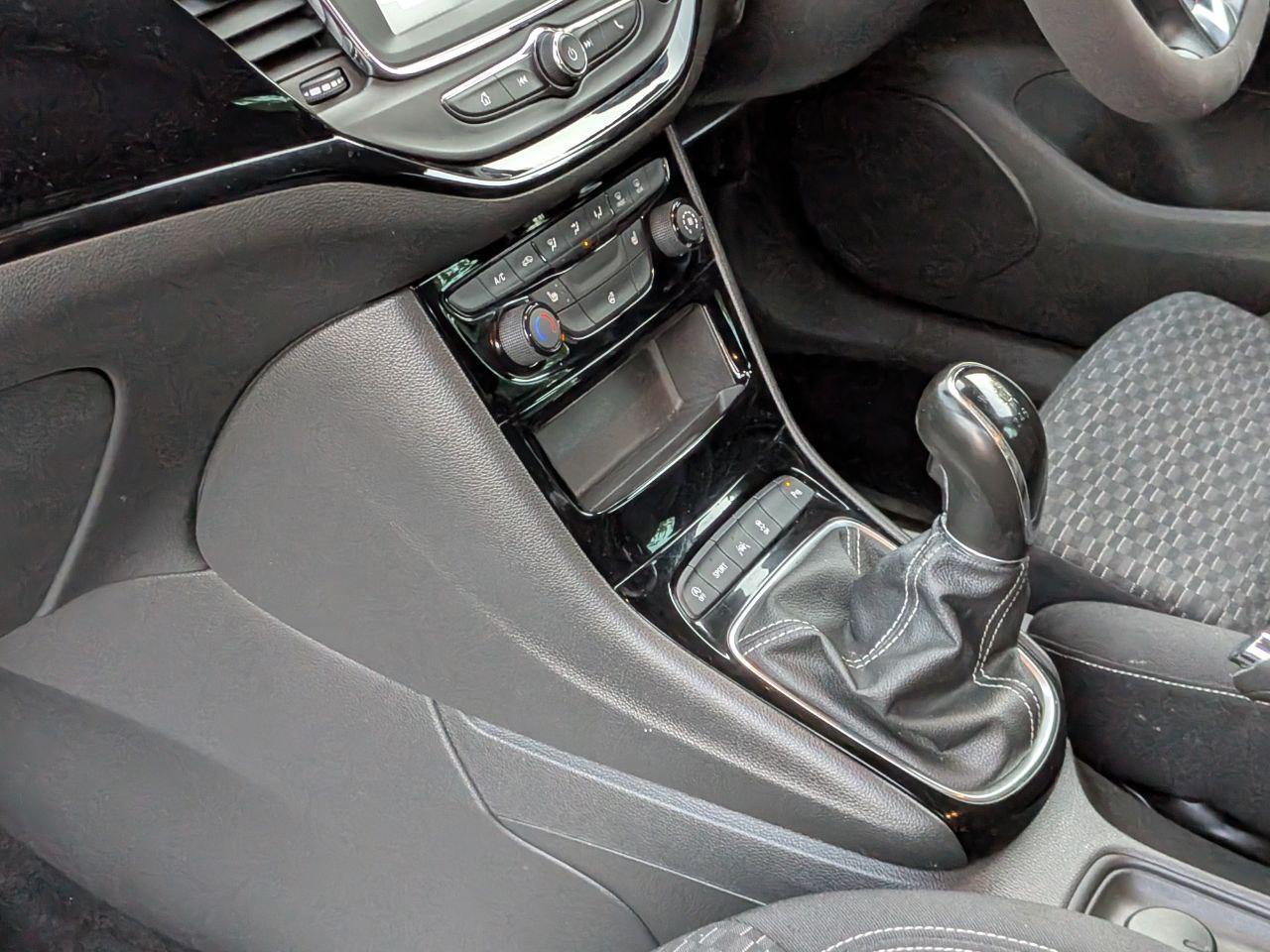 Vauxhall Astra 1.4i Turbo SRi Nav Hatchback 5dr Petrol Manual Euro 6 (s/s) (150 ps)