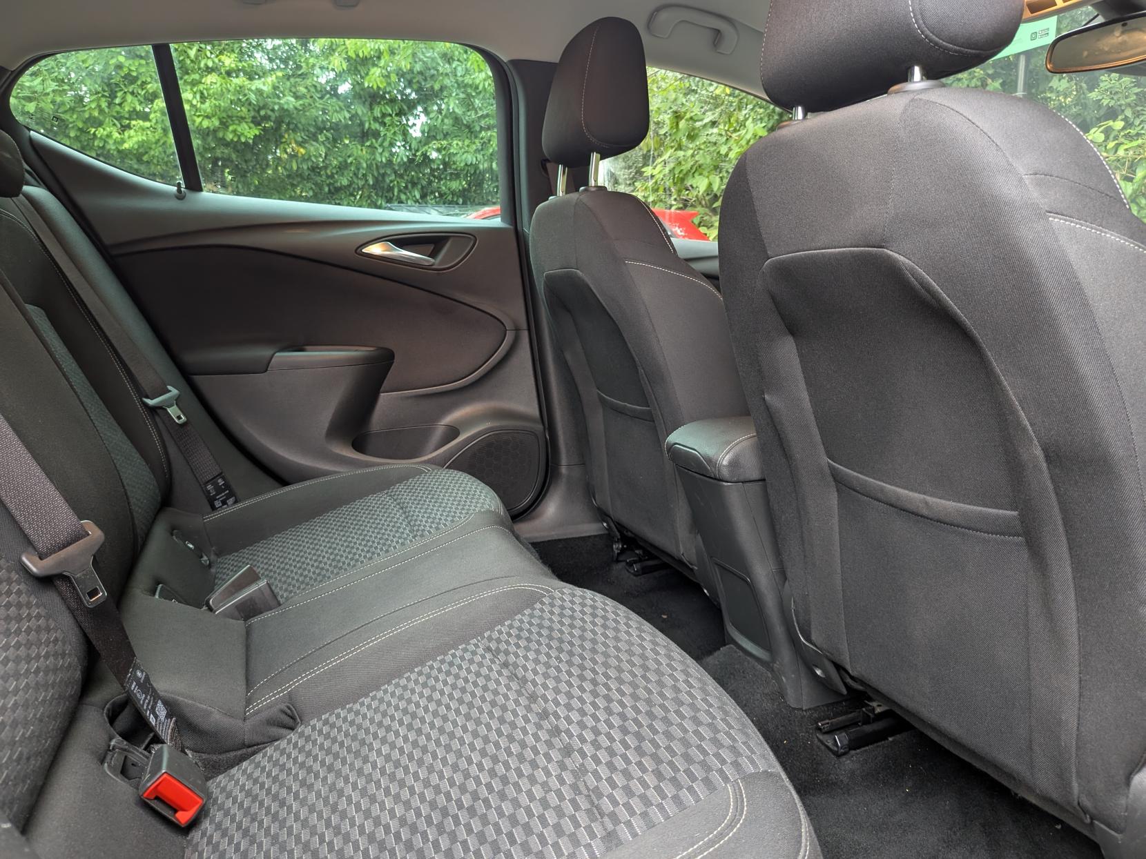 Vauxhall Astra 1.4i Turbo SRi Nav Hatchback 5dr Petrol Manual Euro 6 (s/s) (150 ps)
