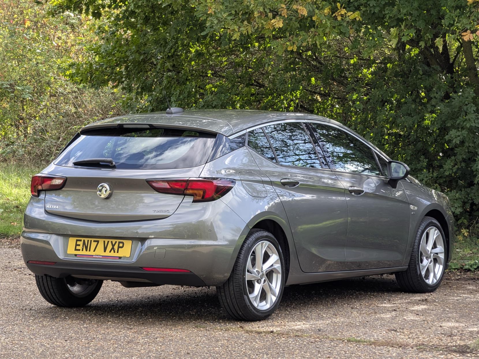 Vauxhall Astra 1.4i Turbo SRi Hatchback 5dr Petrol Auto Euro 6 (s/s) (150 ps)