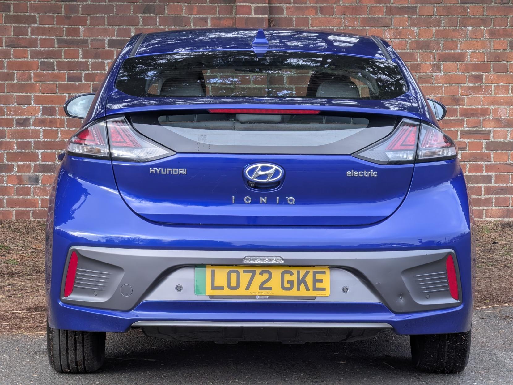 Hyundai IONIQ 38.3kWh Premium Hatchback 5dr Electric Auto (136 ps)