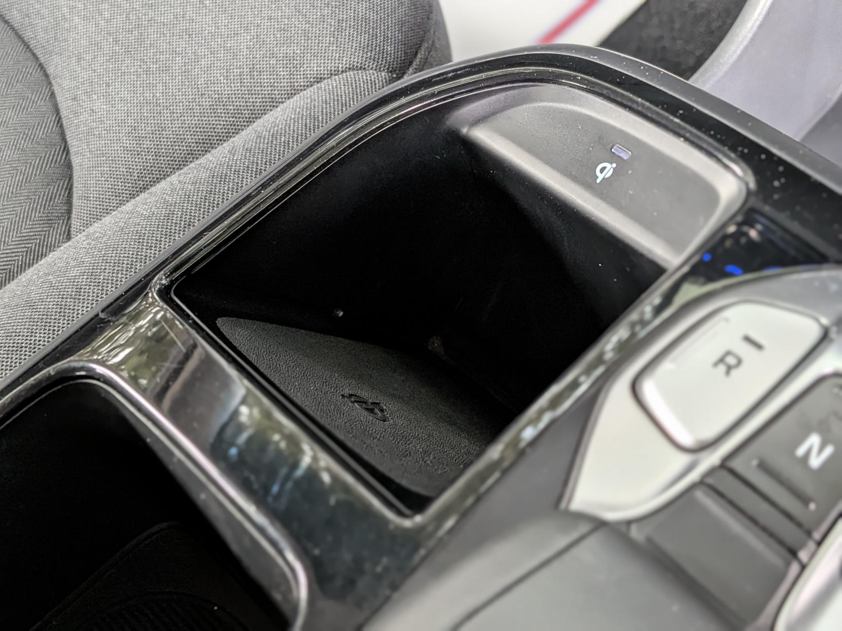 Hyundai IONIQ 38.3kWh Premium Hatchback 5dr Electric Auto (136 ps)