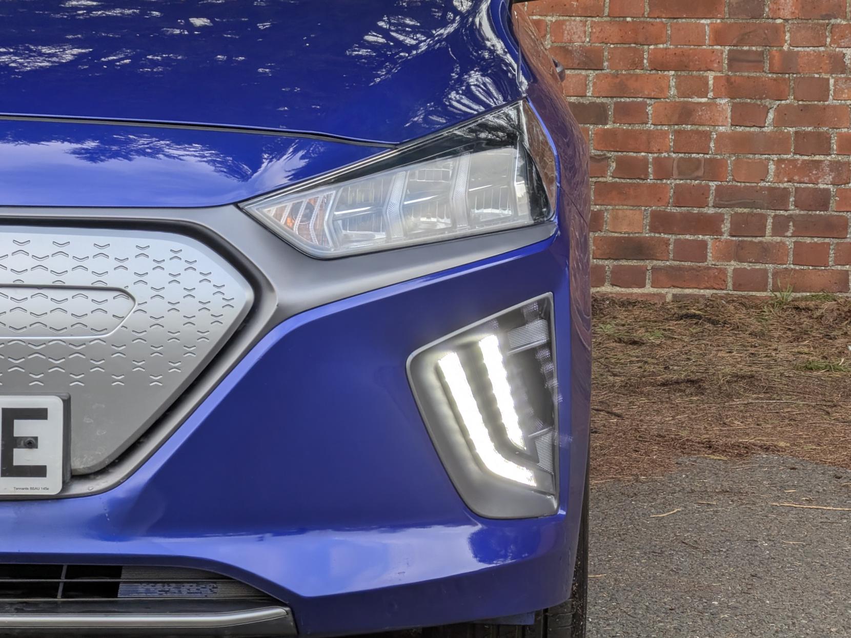 Hyundai IONIQ 38.3kWh Premium Hatchback 5dr Electric Auto (136 ps)