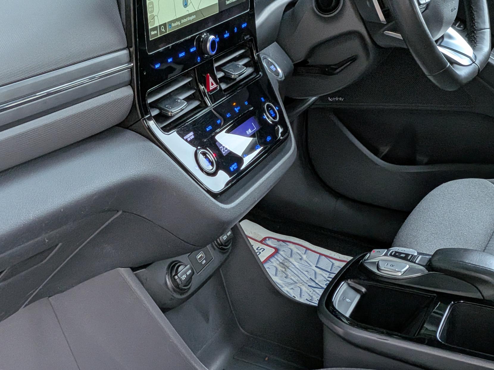 Hyundai IONIQ 38.3kWh Premium Hatchback 5dr Electric Auto (136 ps)