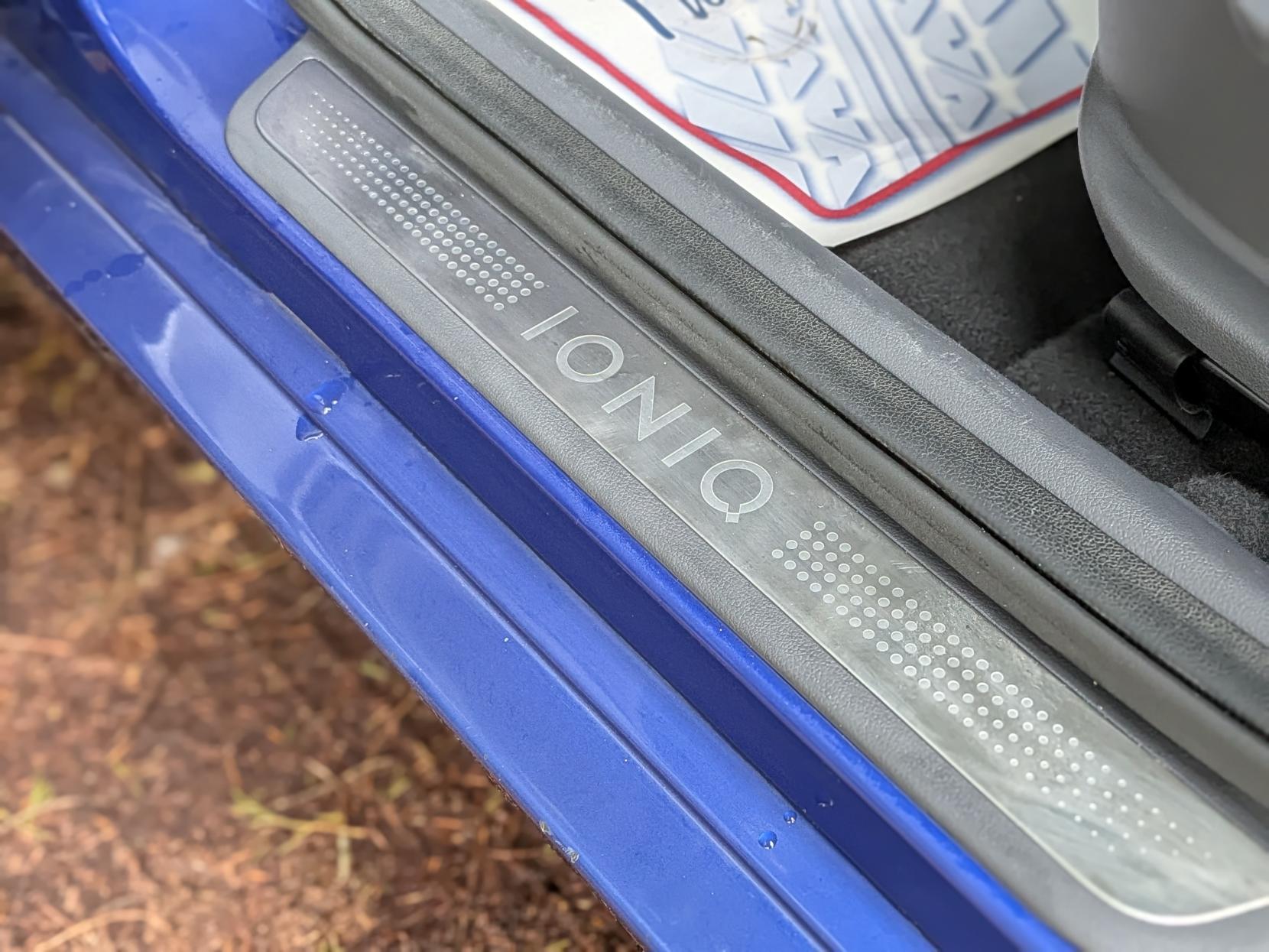 Hyundai IONIQ 38.3kWh Premium Hatchback 5dr Electric Auto (136 ps)