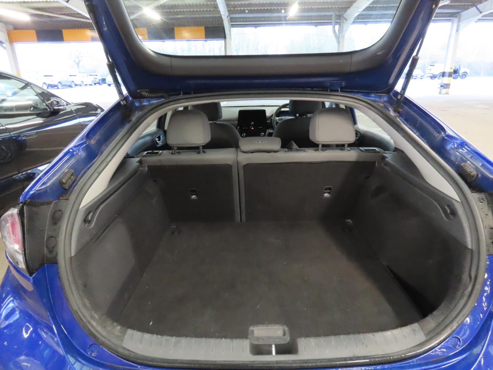 Hyundai IONIQ 38.3kWh Premium Hatchback 5dr Electric Auto (136 ps)