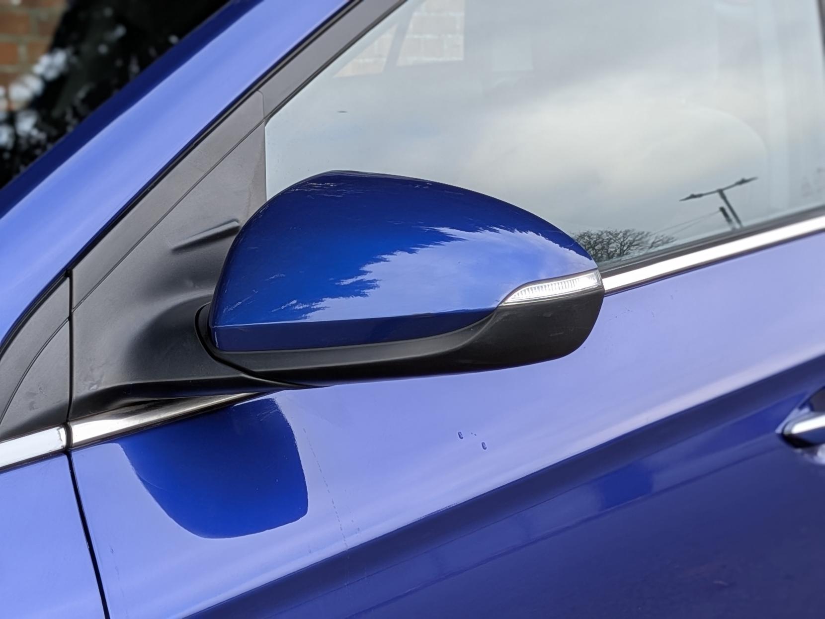 Hyundai IONIQ 38.3kWh Premium Hatchback 5dr Electric Auto (136 ps)