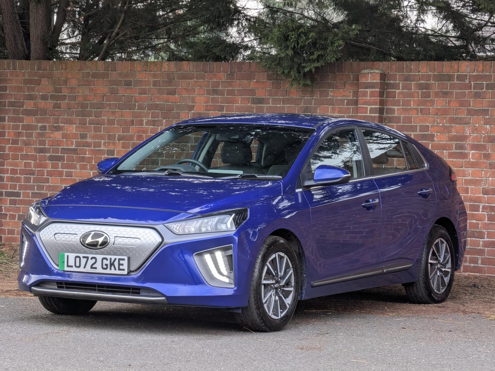 Hyundai IONIQ 38.3kWh Premium Hatchback 5dr Electric Auto (136 ps)