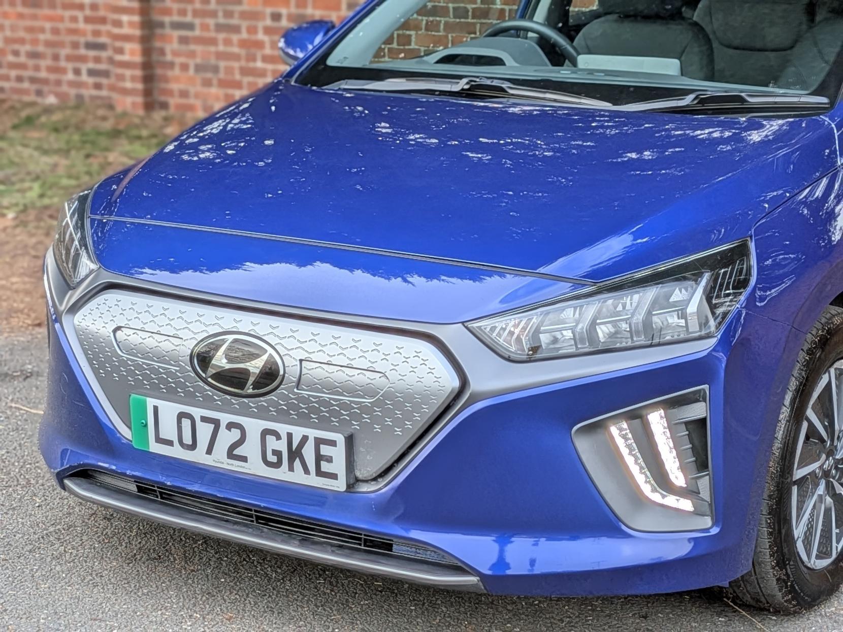 Hyundai IONIQ 38.3kWh Premium Hatchback 5dr Electric Auto (136 ps)