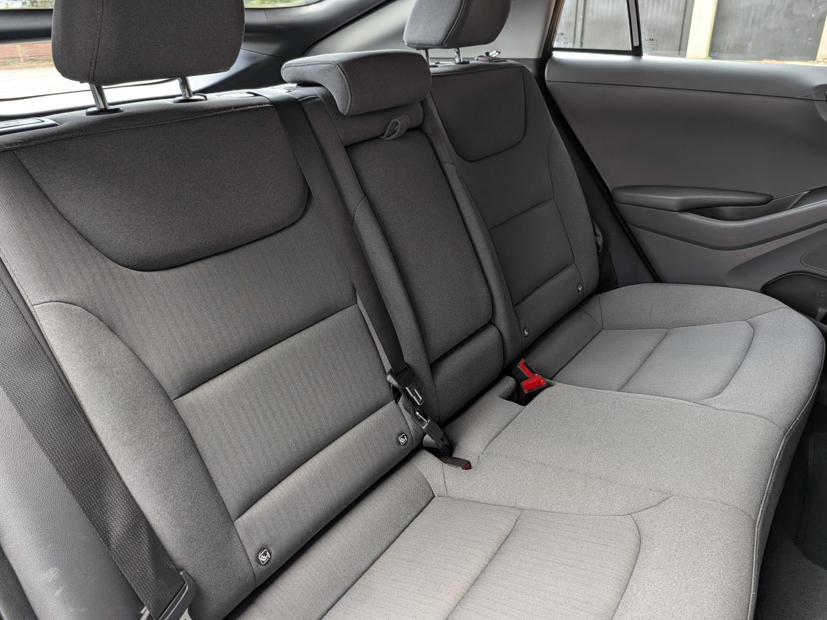 Hyundai IONIQ 38.3kWh Premium Hatchback 5dr Electric Auto (136 ps)