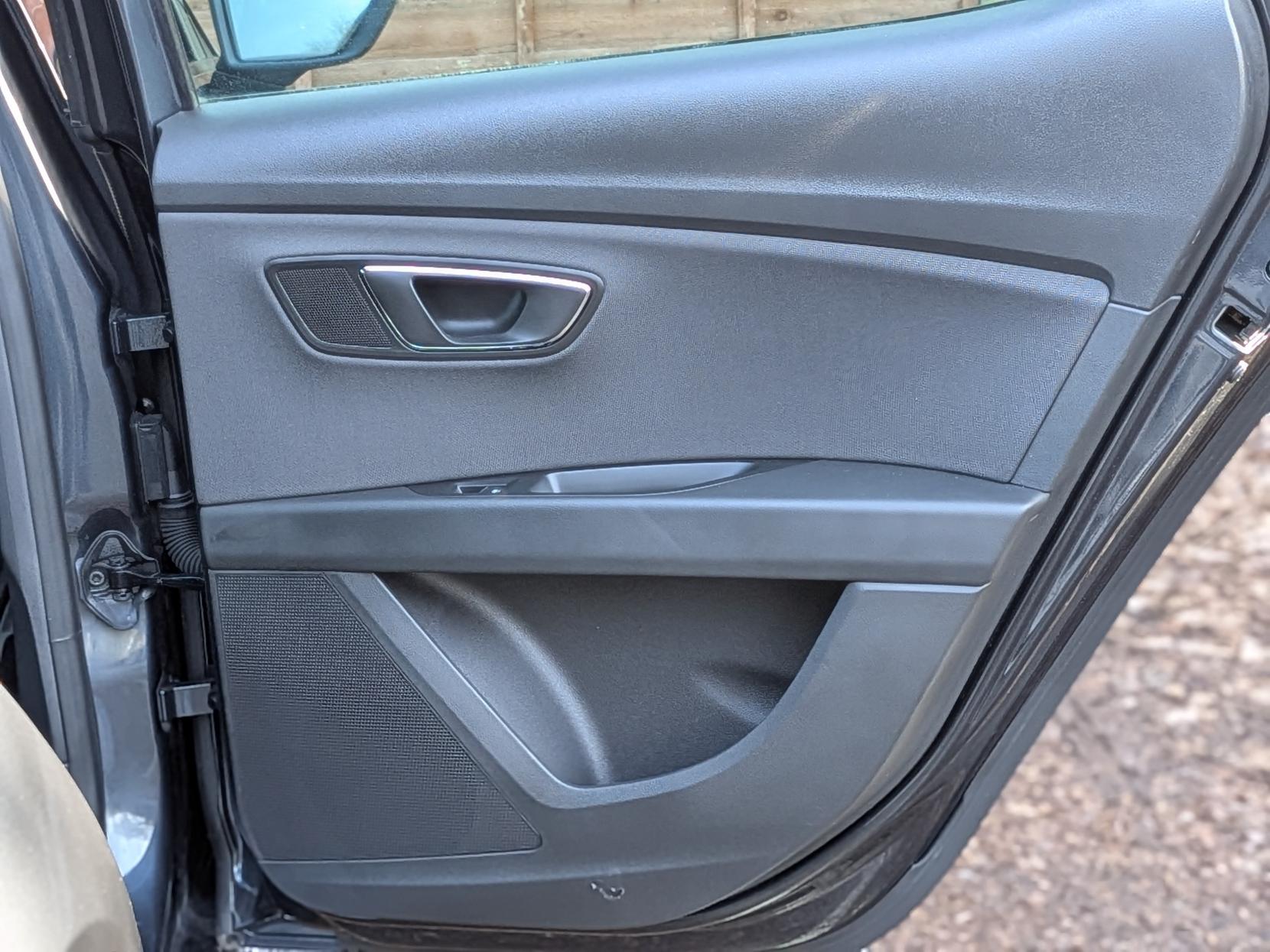 SEAT Leon 1.5 TSI EVO FR Hatchback 5dr Petrol Manual Euro 6 (s/s) (130 ps)