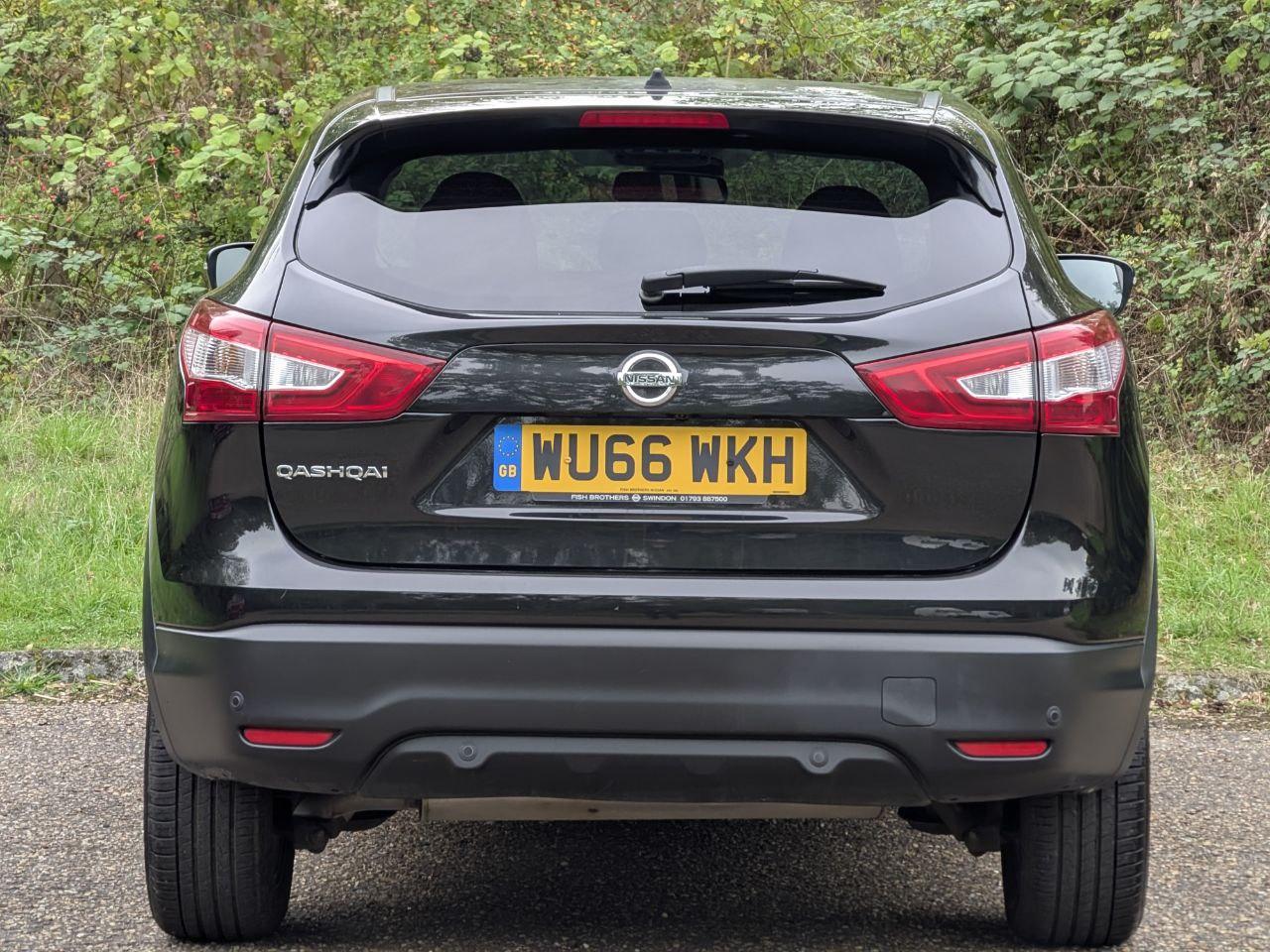 Nissan Qashqai 1.2 DIG-T N-Connecta SUV 5dr Petrol Manual 2WD Euro 6 (s/s) (115 ps)