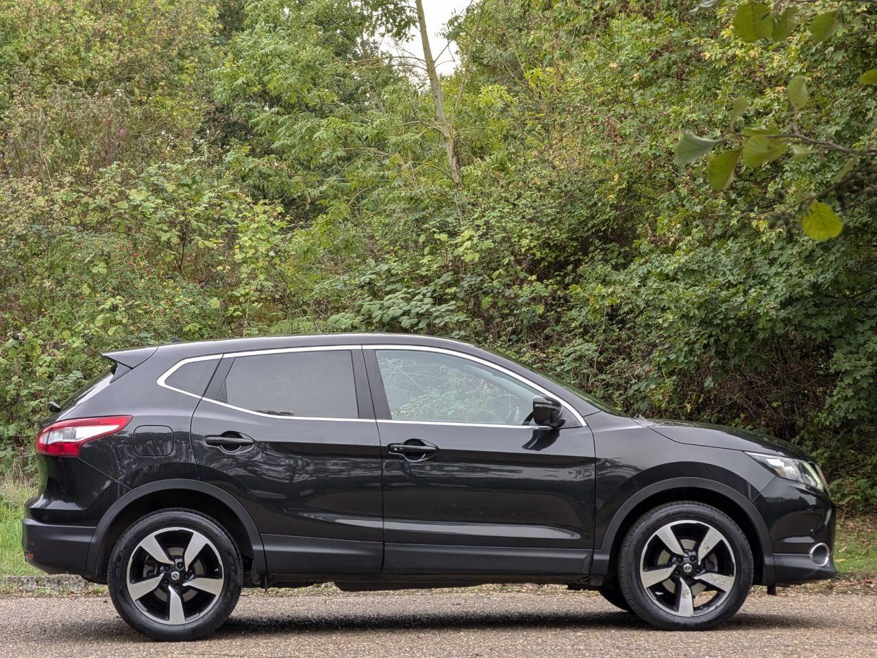 Nissan Qashqai 1.2 DIG-T N-Connecta SUV 5dr Petrol Manual 2WD Euro 6 (s/s) (115 ps)