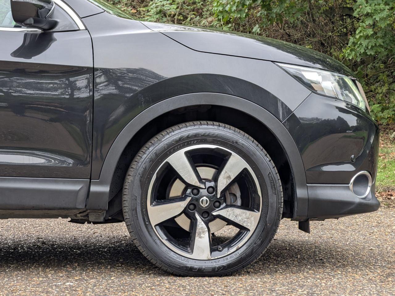 Nissan Qashqai 1.2 DIG-T N-Connecta SUV 5dr Petrol Manual 2WD Euro 6 (s/s) (115 ps)