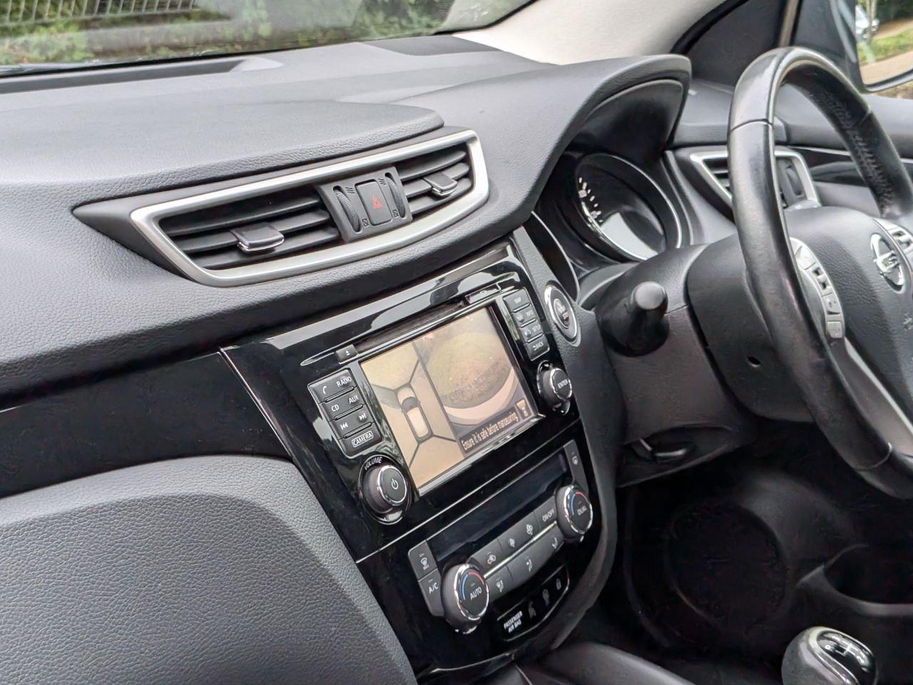 Nissan Qashqai 1.2 DIG-T N-Connecta SUV 5dr Petrol Manual 2WD Euro 6 (s/s) (115 ps)