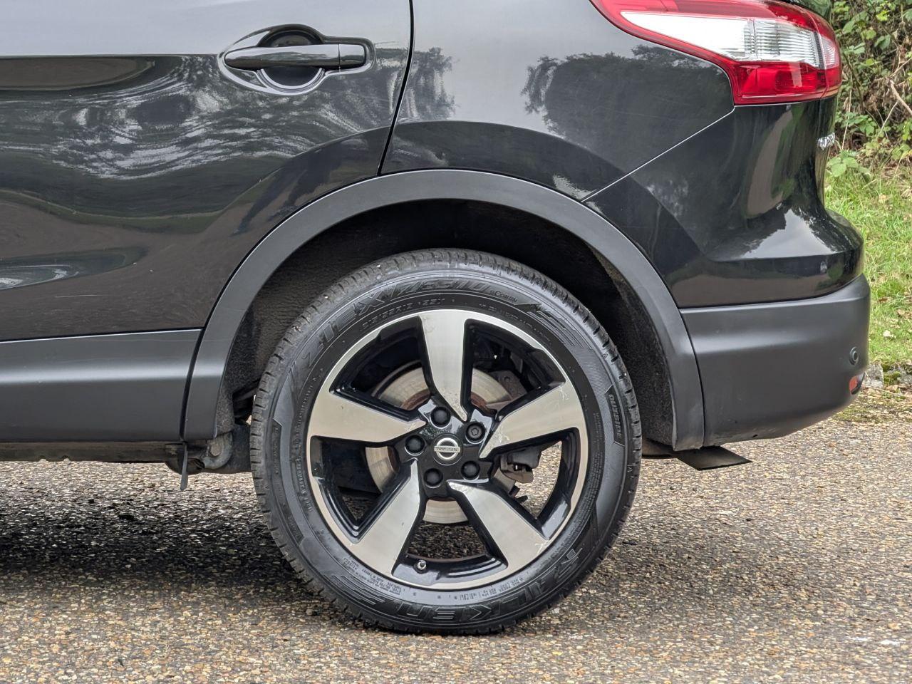 Nissan Qashqai 1.2 DIG-T N-Connecta SUV 5dr Petrol Manual 2WD Euro 6 (s/s) (115 ps)