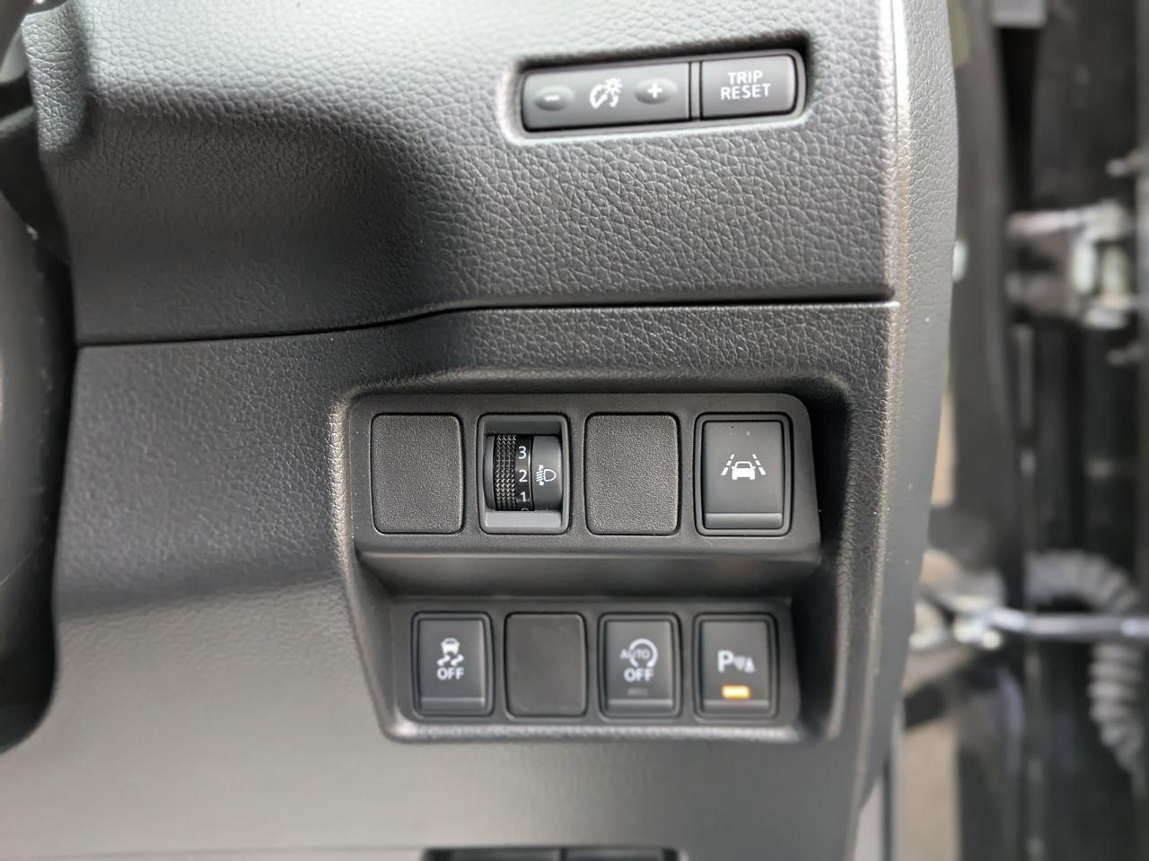 Nissan Qashqai 1.2 DIG-T N-Connecta SUV 5dr Petrol Manual 2WD Euro 6 (s/s) (115 ps)