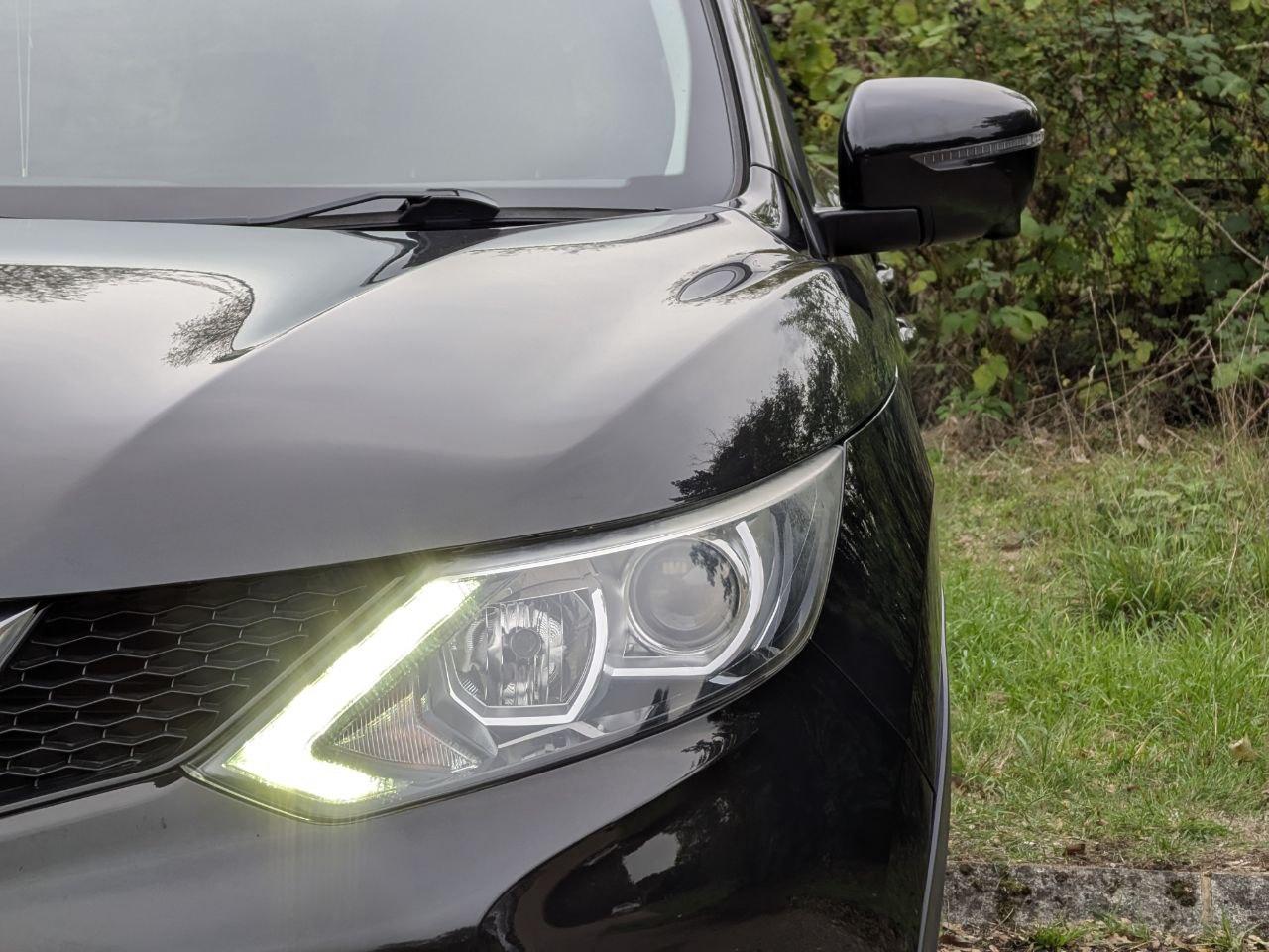Nissan Qashqai 1.2 DIG-T N-Connecta SUV 5dr Petrol Manual 2WD Euro 6 (s/s) (115 ps)