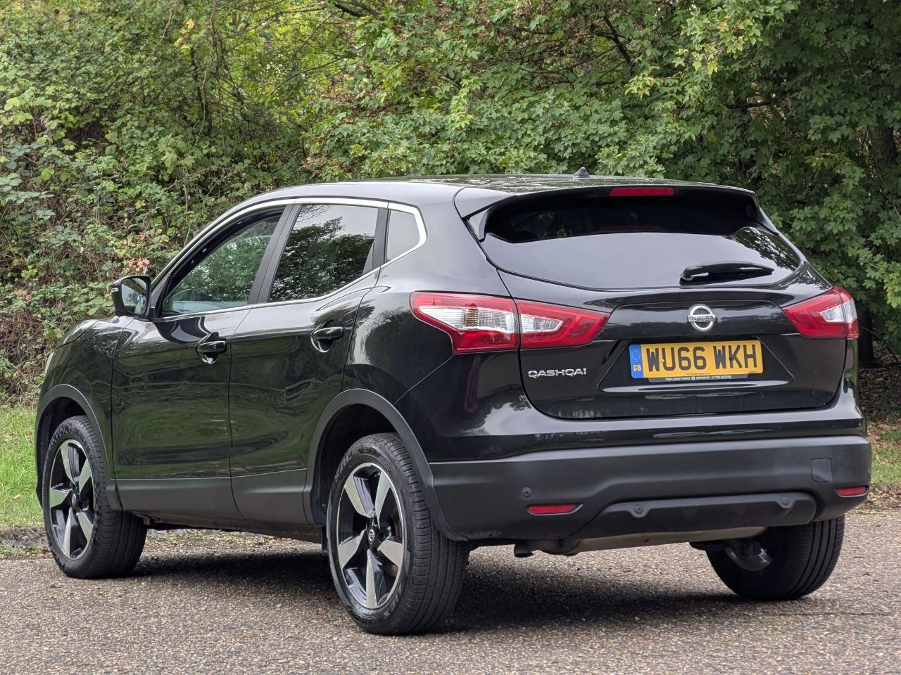 Nissan Qashqai 1.2 DIG-T N-Connecta SUV 5dr Petrol Manual 2WD Euro 6 (s/s) (115 ps)