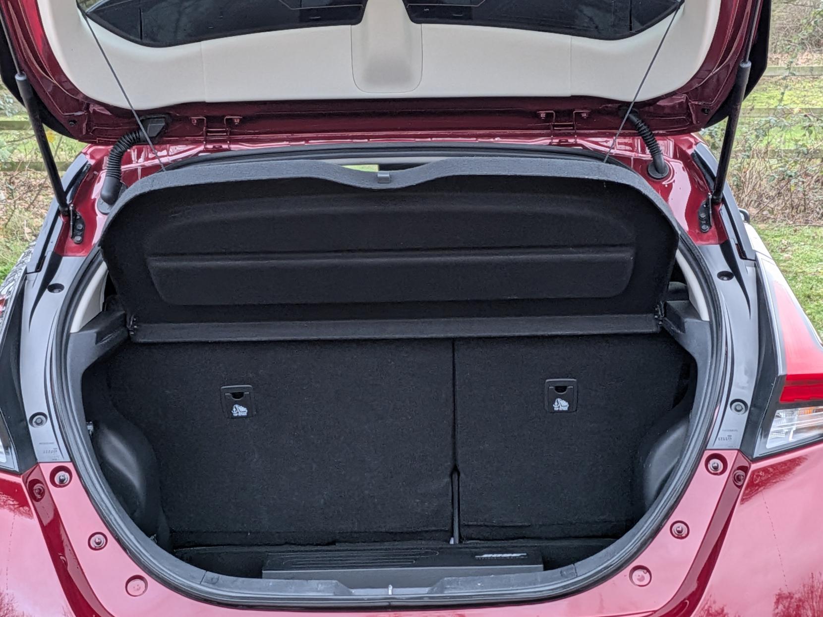 Nissan Leaf 40kWh Tekna Hatchback 5dr Electric Auto (150 ps)