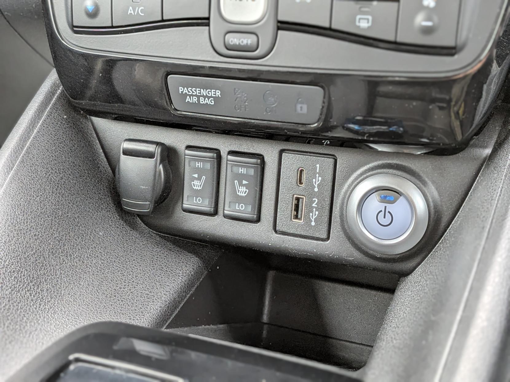 Nissan Leaf 40kWh Tekna Hatchback 5dr Electric Auto (150 ps)