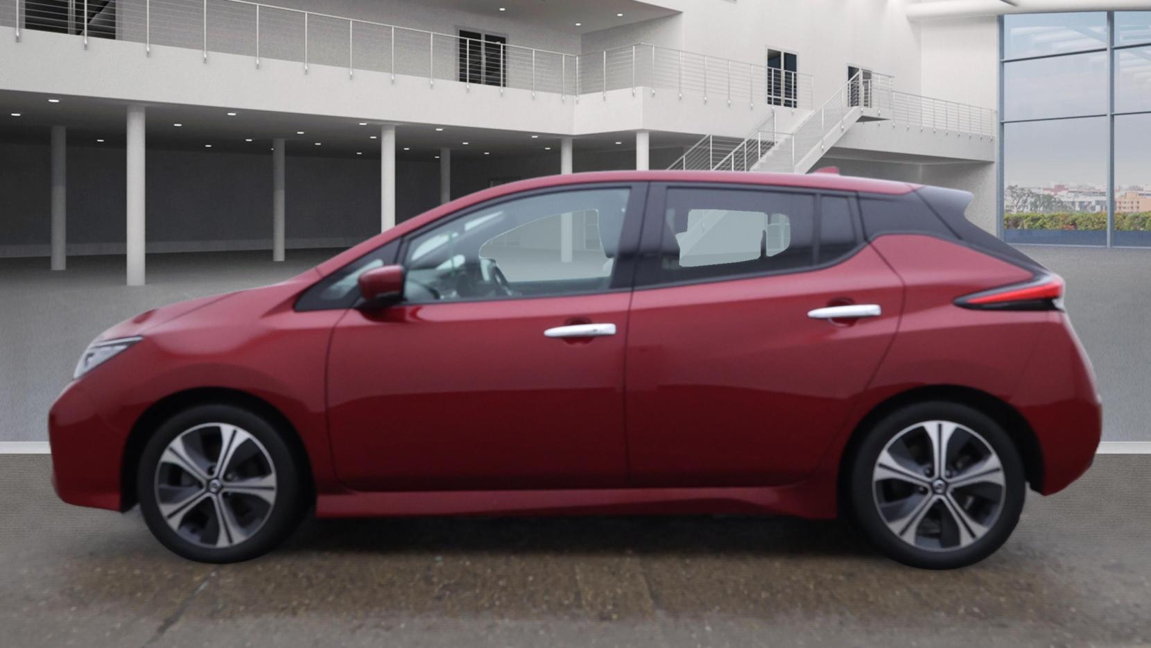 Nissan Leaf 40kWh Tekna Hatchback 5dr Electric Auto (150 ps)