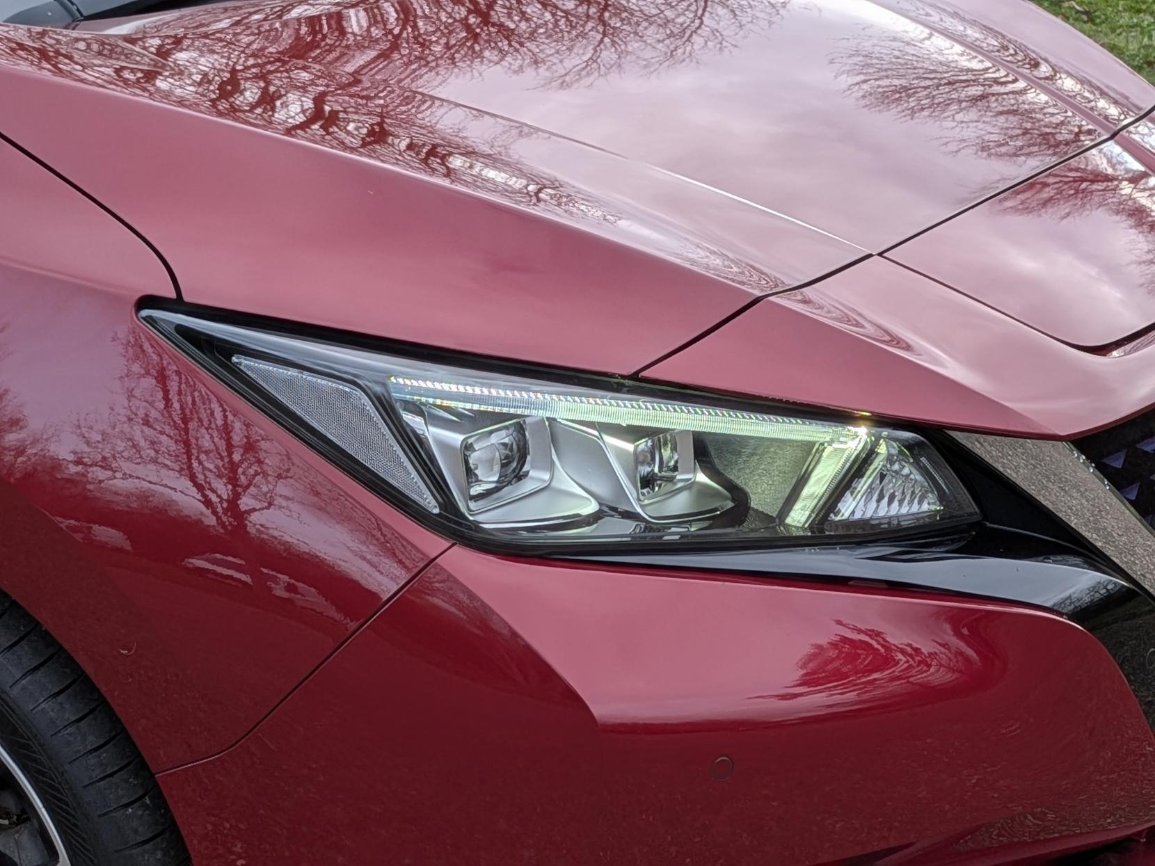 Nissan Leaf 40kWh Tekna Hatchback 5dr Electric Auto (150 ps)