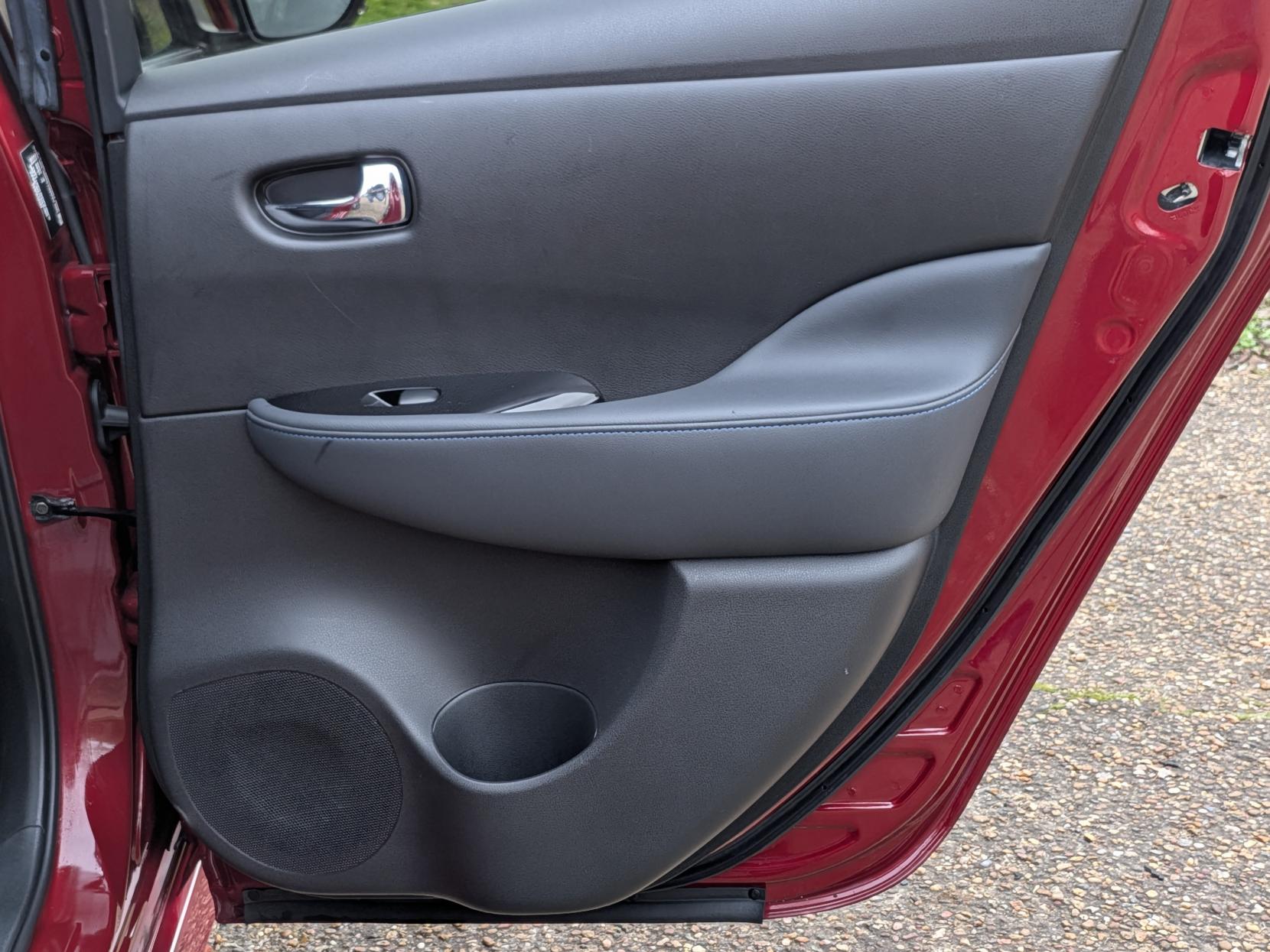 Nissan Leaf 40kWh Tekna Hatchback 5dr Electric Auto (150 ps)