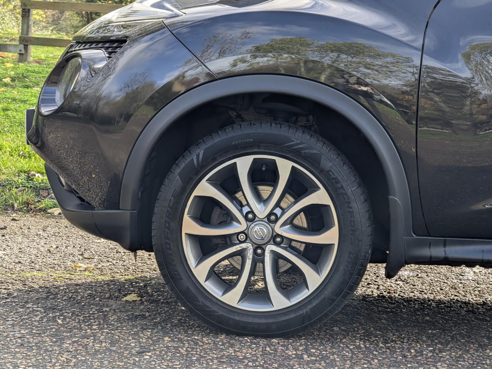 Nissan Juke 1.2 DIG-T Tekna SUV 5dr Petrol Manual Euro 6 (s/s) (115 ps)