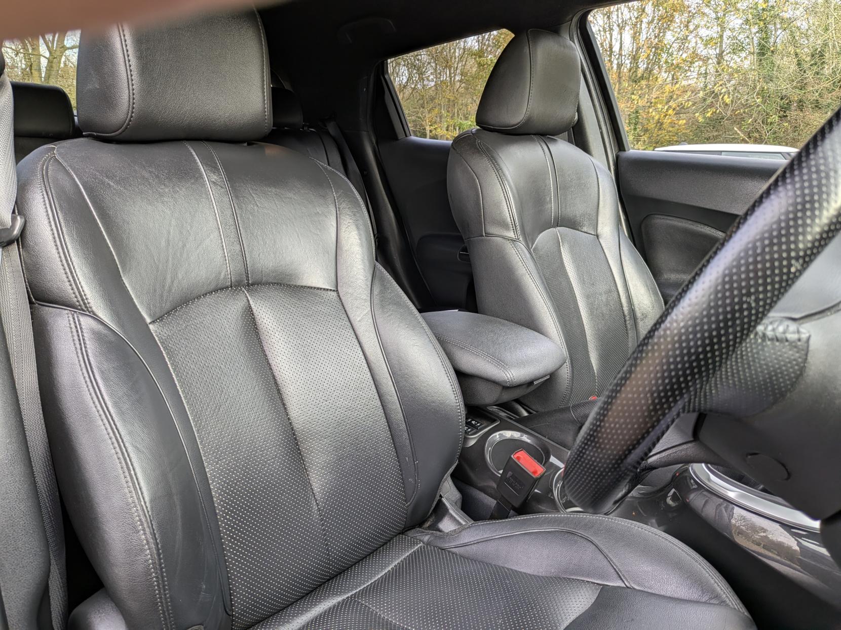 Nissan Juke 1.2 DIG-T Tekna SUV 5dr Petrol Manual Euro 6 (s/s) (115 ps)