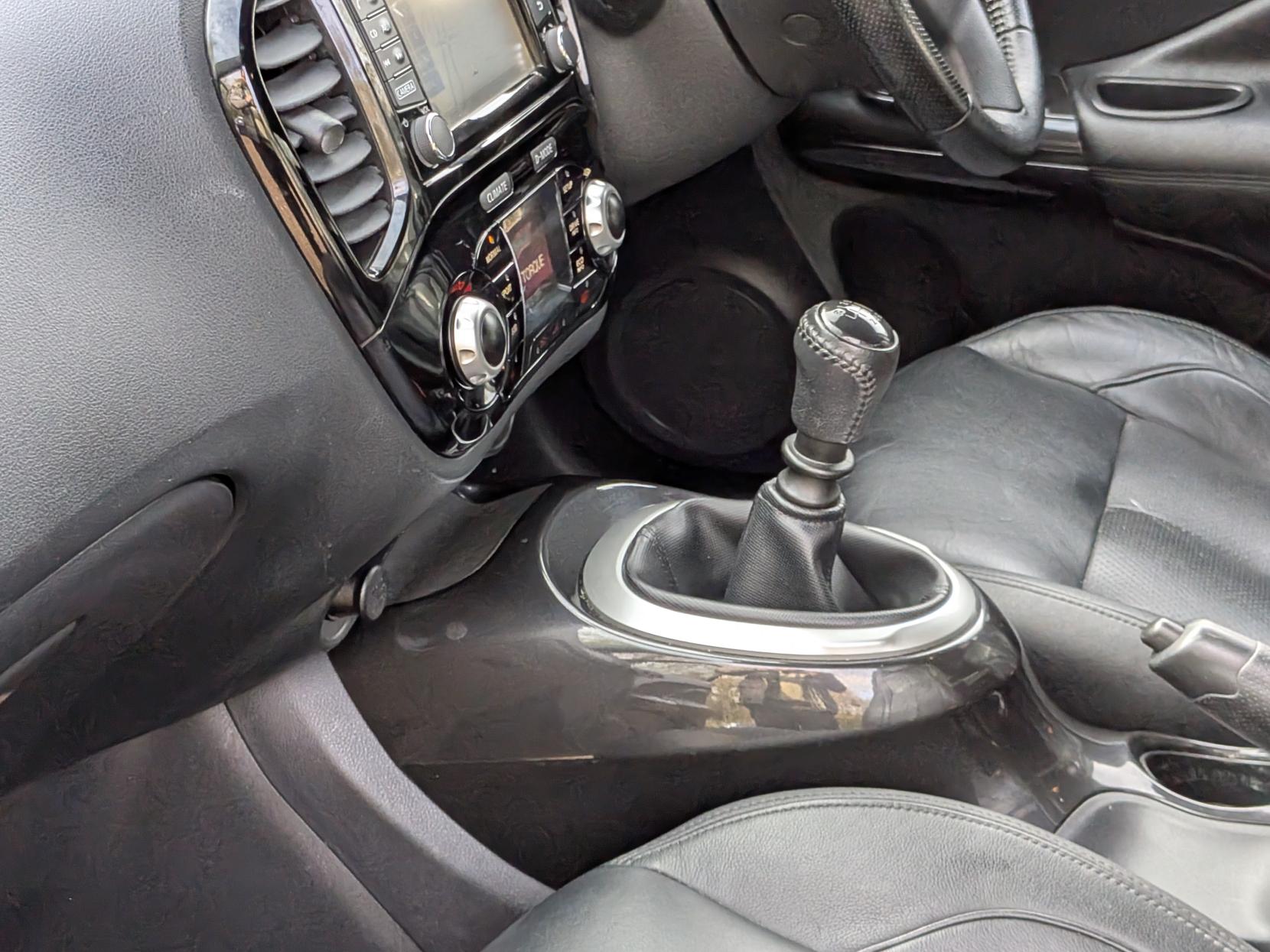 Nissan Juke 1.2 DIG-T Tekna SUV 5dr Petrol Manual Euro 6 (s/s) (115 ps)