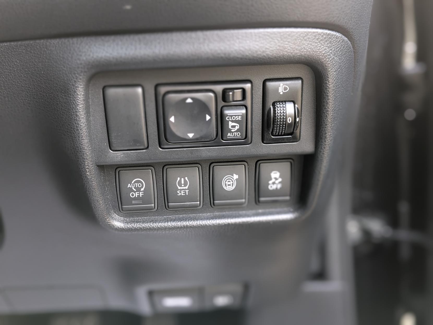 Nissan Juke 1.2 DIG-T Tekna SUV 5dr Petrol Manual Euro 6 (s/s) (115 ps)