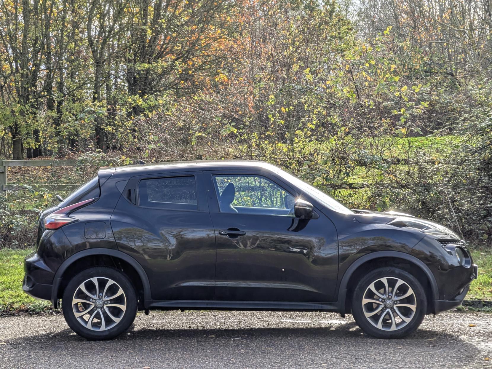 Nissan Juke 1.2 DIG-T Tekna SUV 5dr Petrol Manual Euro 6 (s/s) (115 ps)