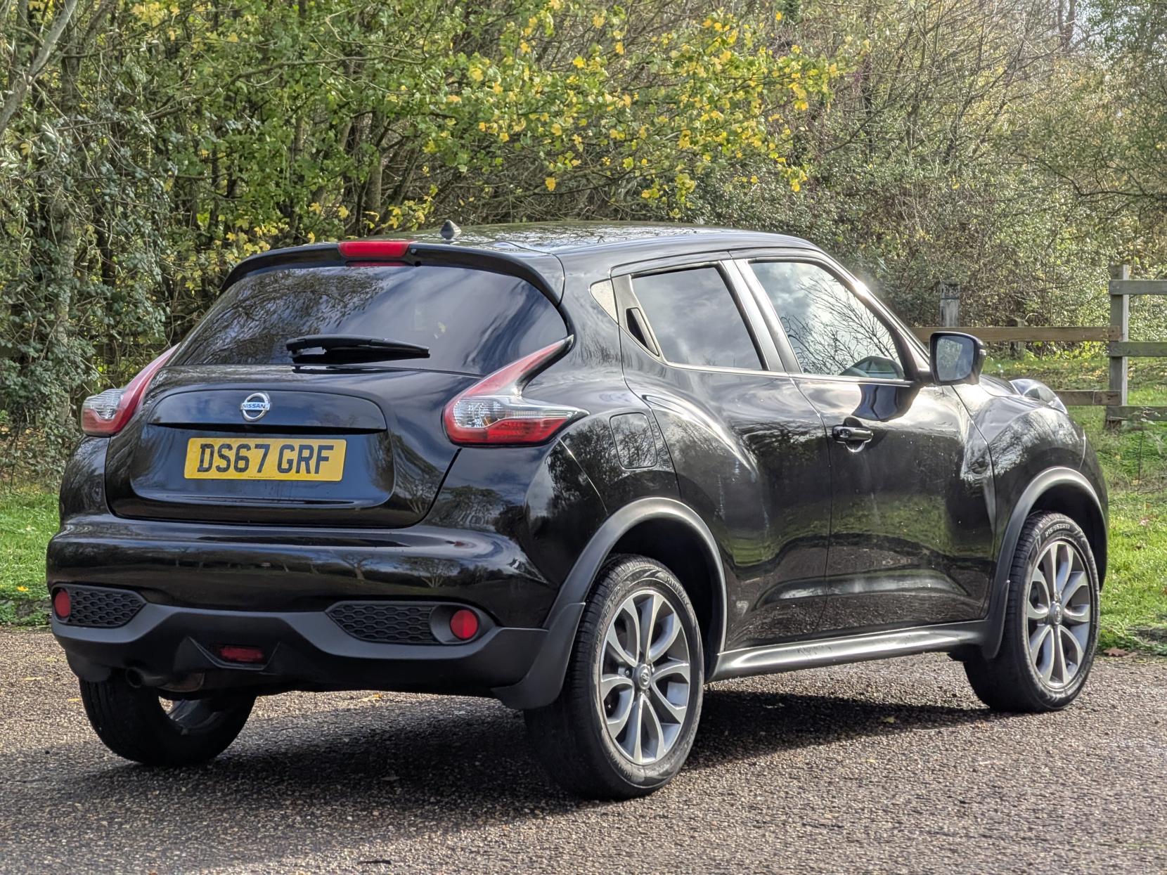 Nissan Juke 1.2 DIG-T Tekna SUV 5dr Petrol Manual Euro 6 (s/s) (115 ps)