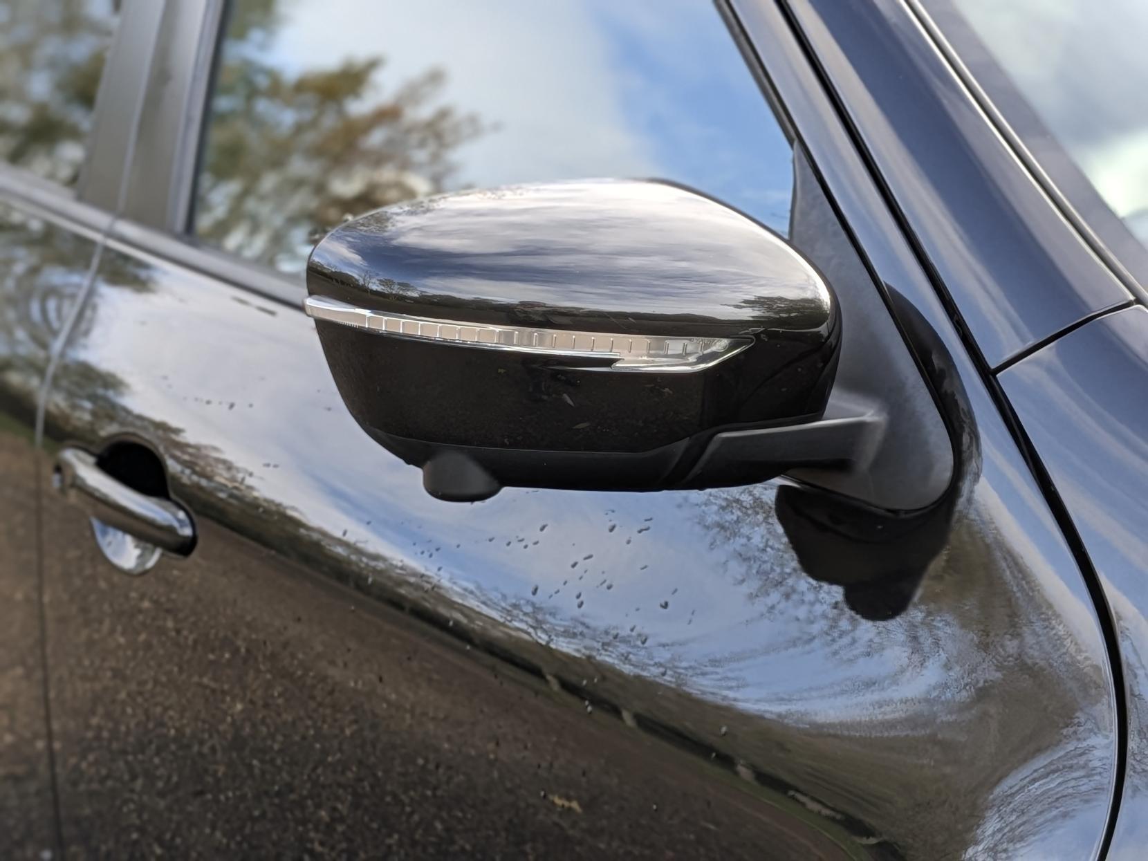 Nissan Juke 1.2 DIG-T Tekna SUV 5dr Petrol Manual Euro 6 (s/s) (115 ps)